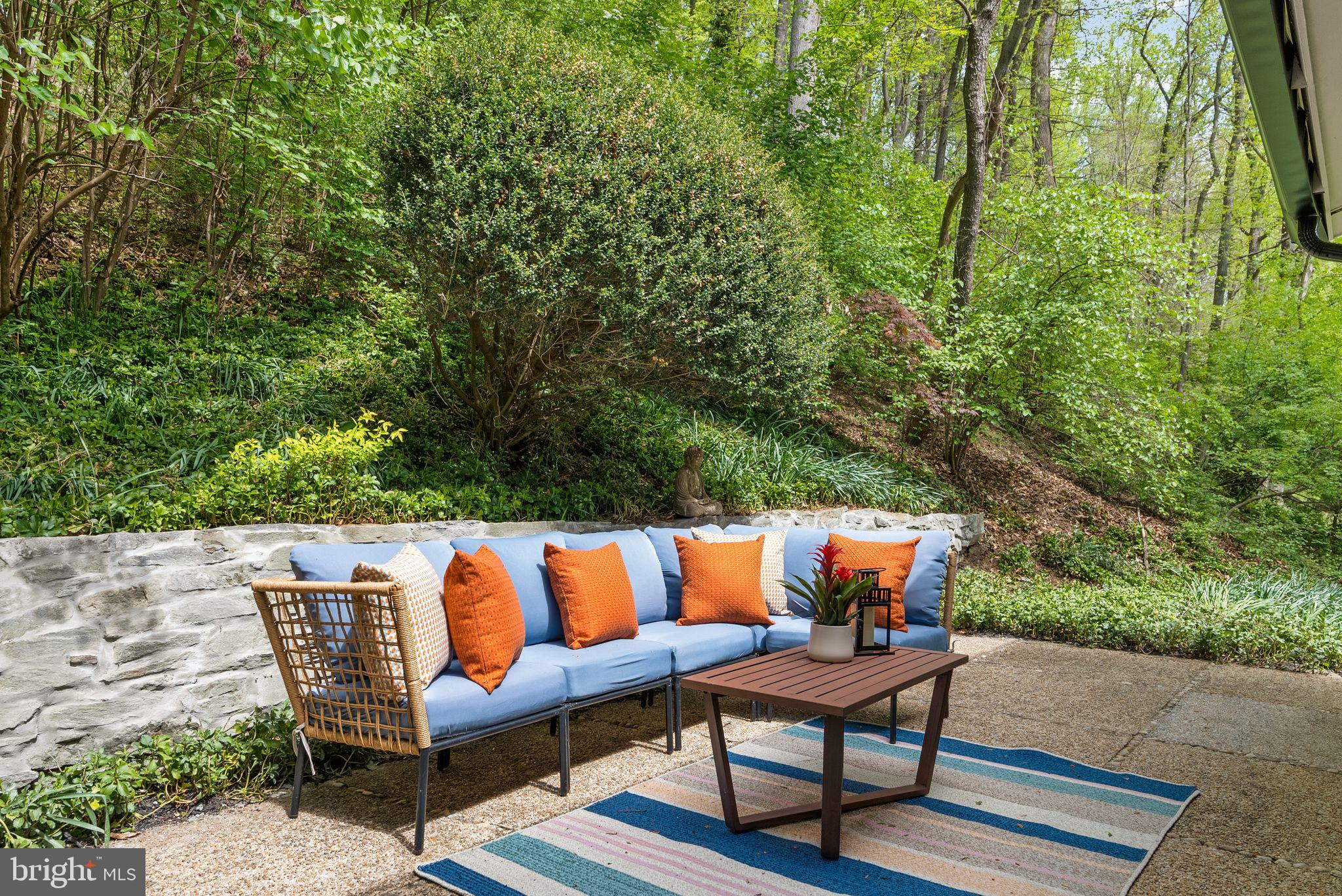 CARDEROCK SPRINGS - Residential