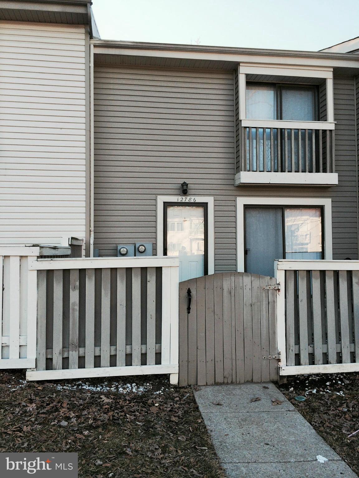 ELYSIAN WOODS - Residential Lease