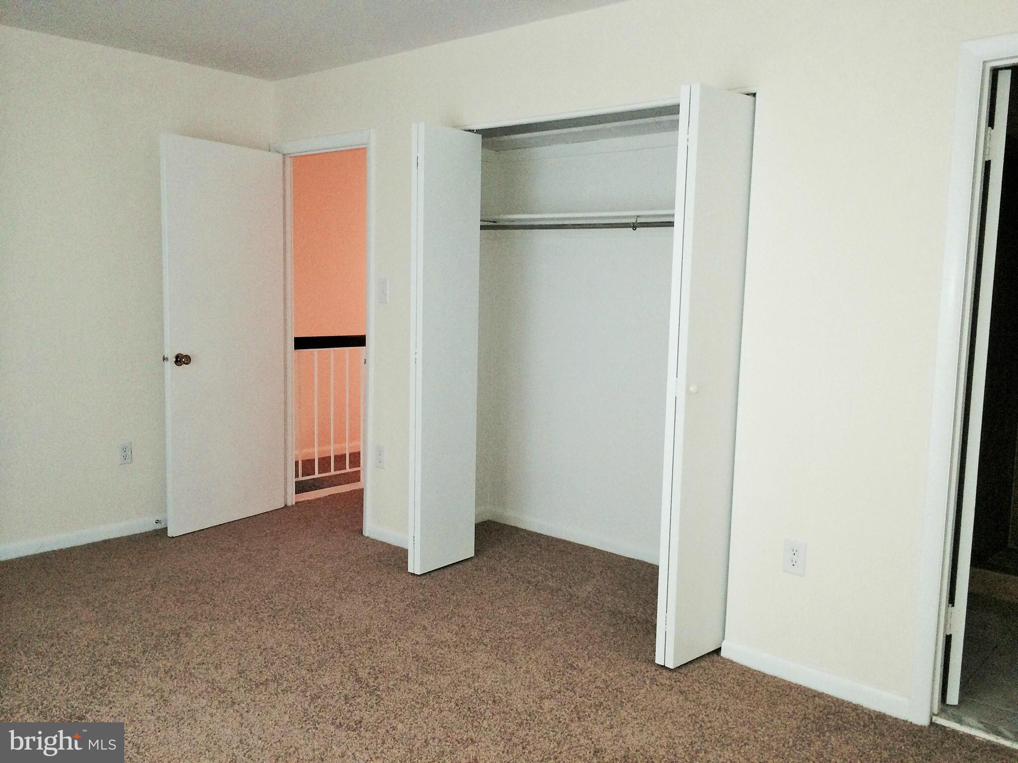 ELYSIAN WOODS - Residential Lease