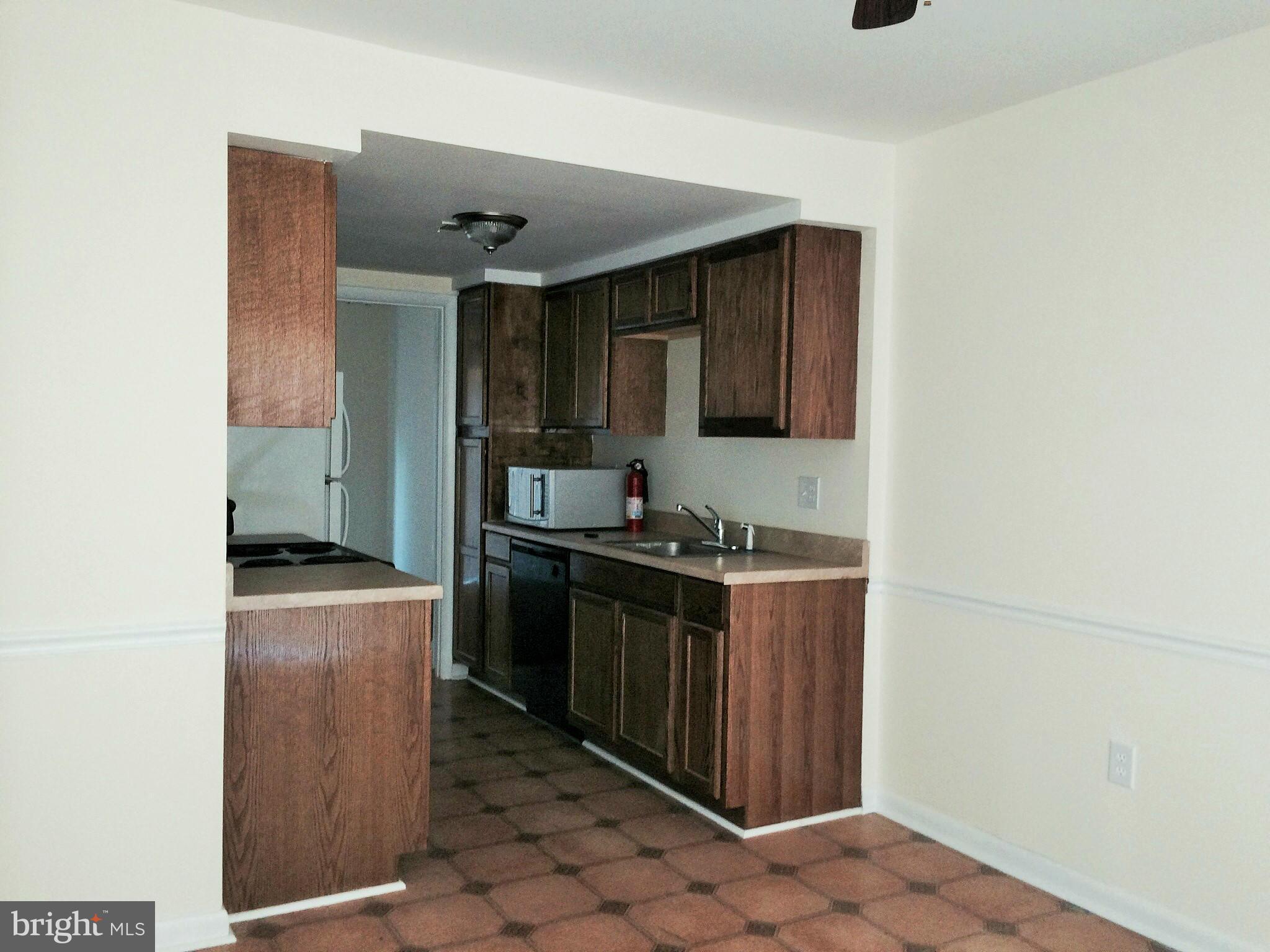 ELYSIAN WOODS - Residential Lease