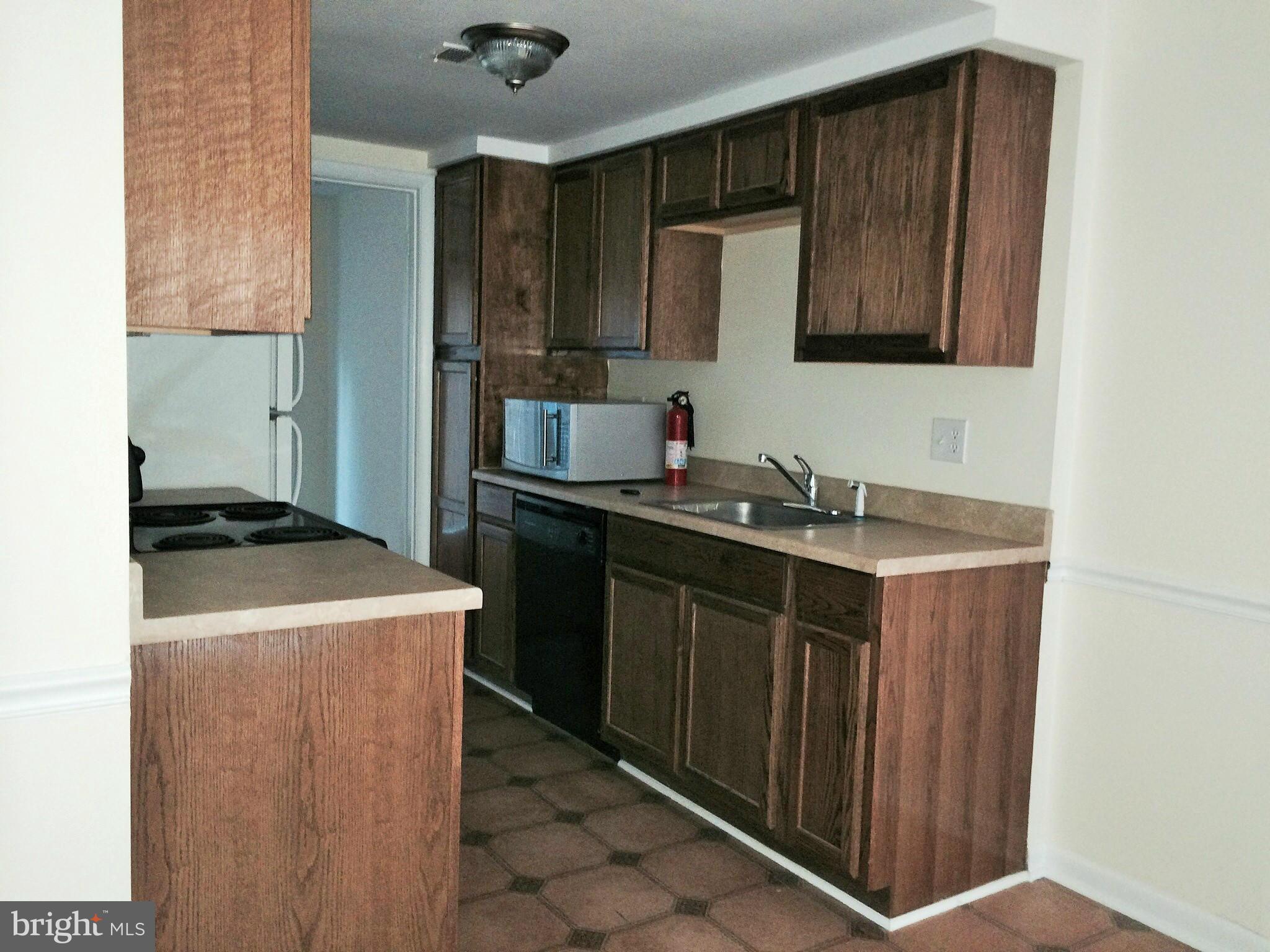 ELYSIAN WOODS - Residential Lease