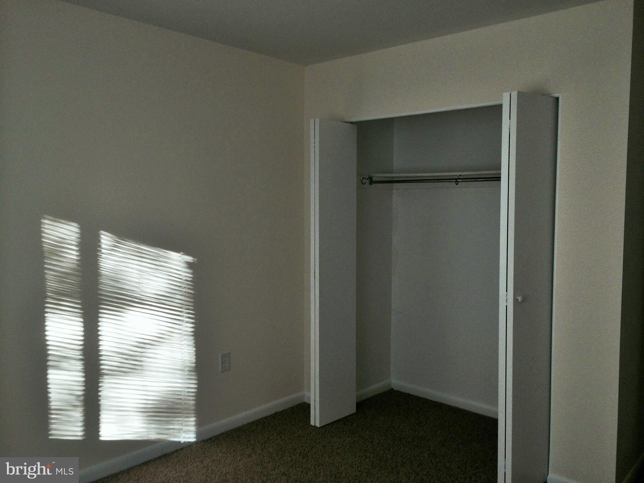 ELYSIAN WOODS - Residential Lease