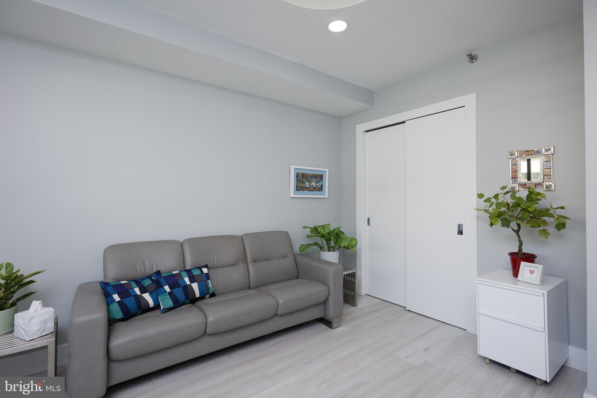 FRIENDSHIP HEIGHTS - Residential