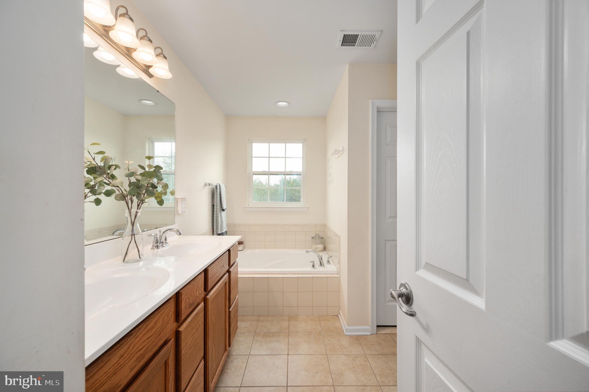 LEES PARKE - Residential