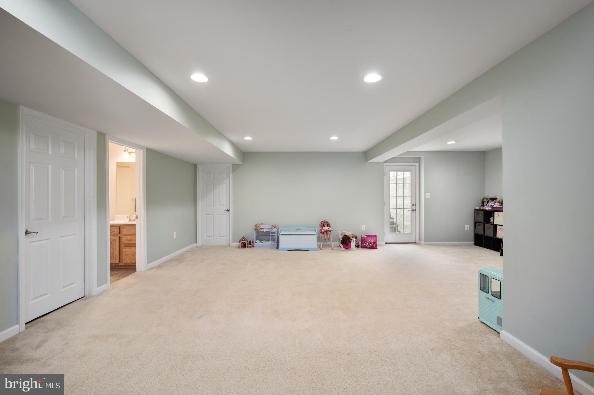 LEES PARKE - Residential