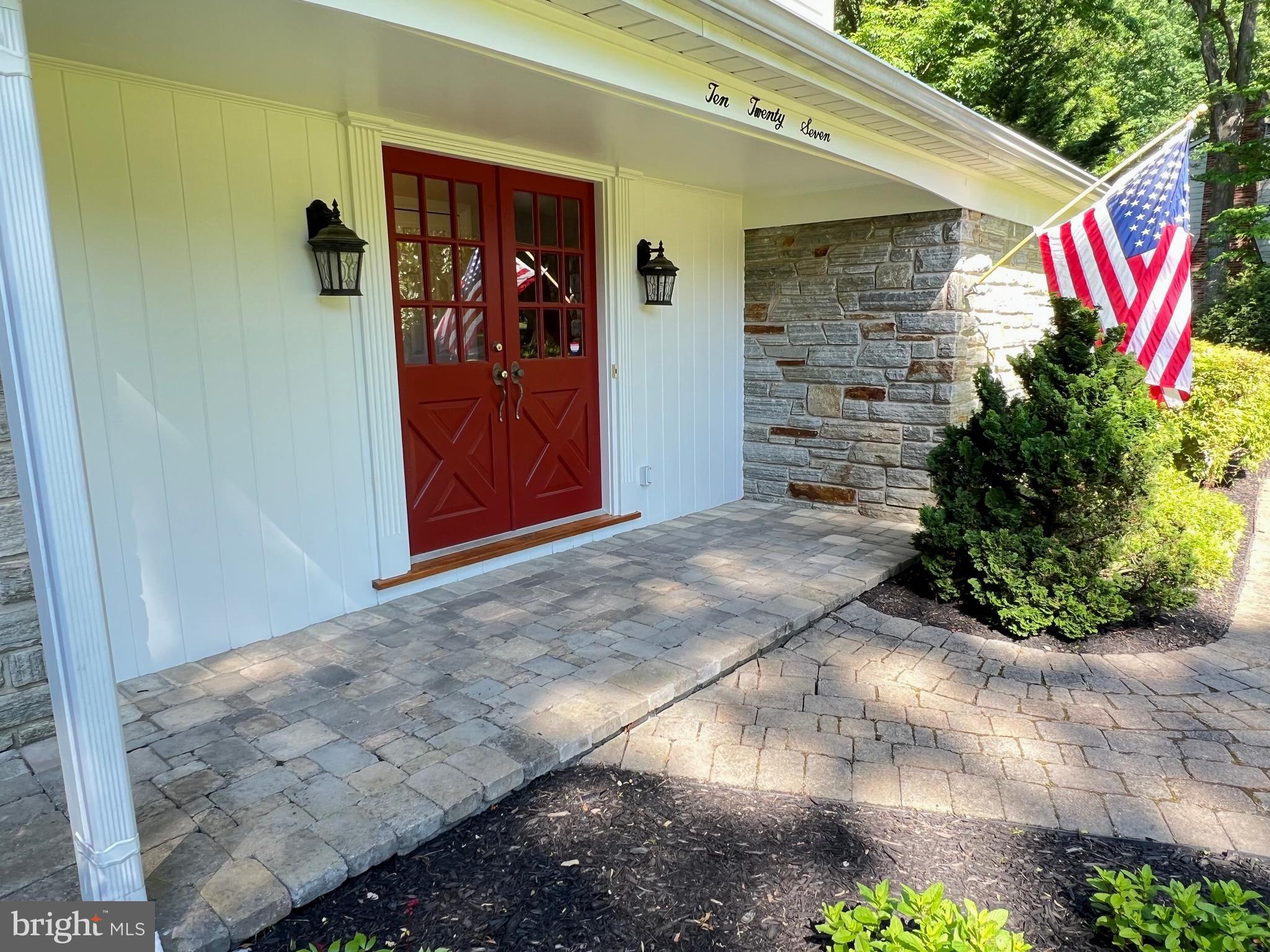1027 HART ROAD