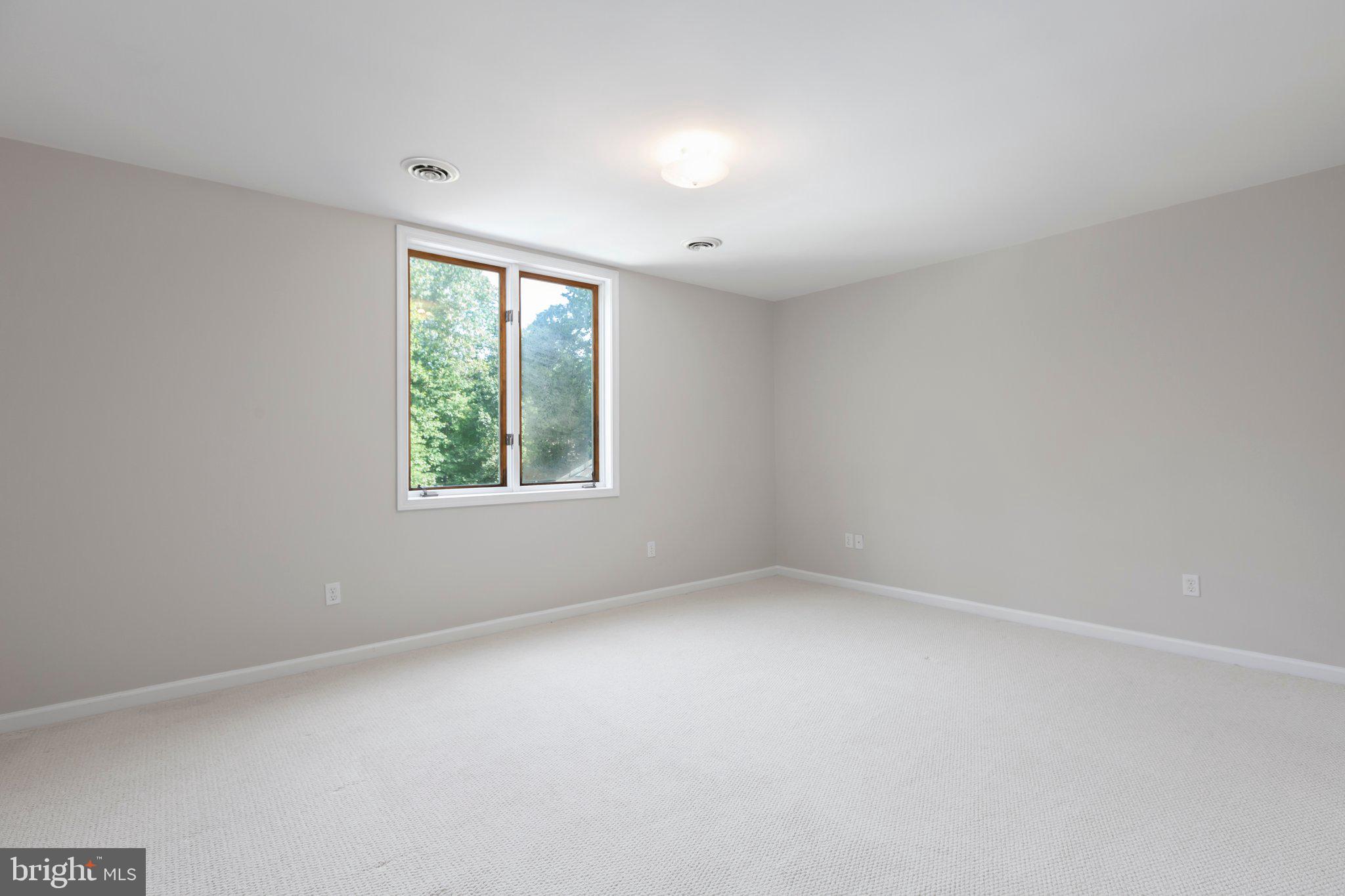 PEACOCK STATION - Residential