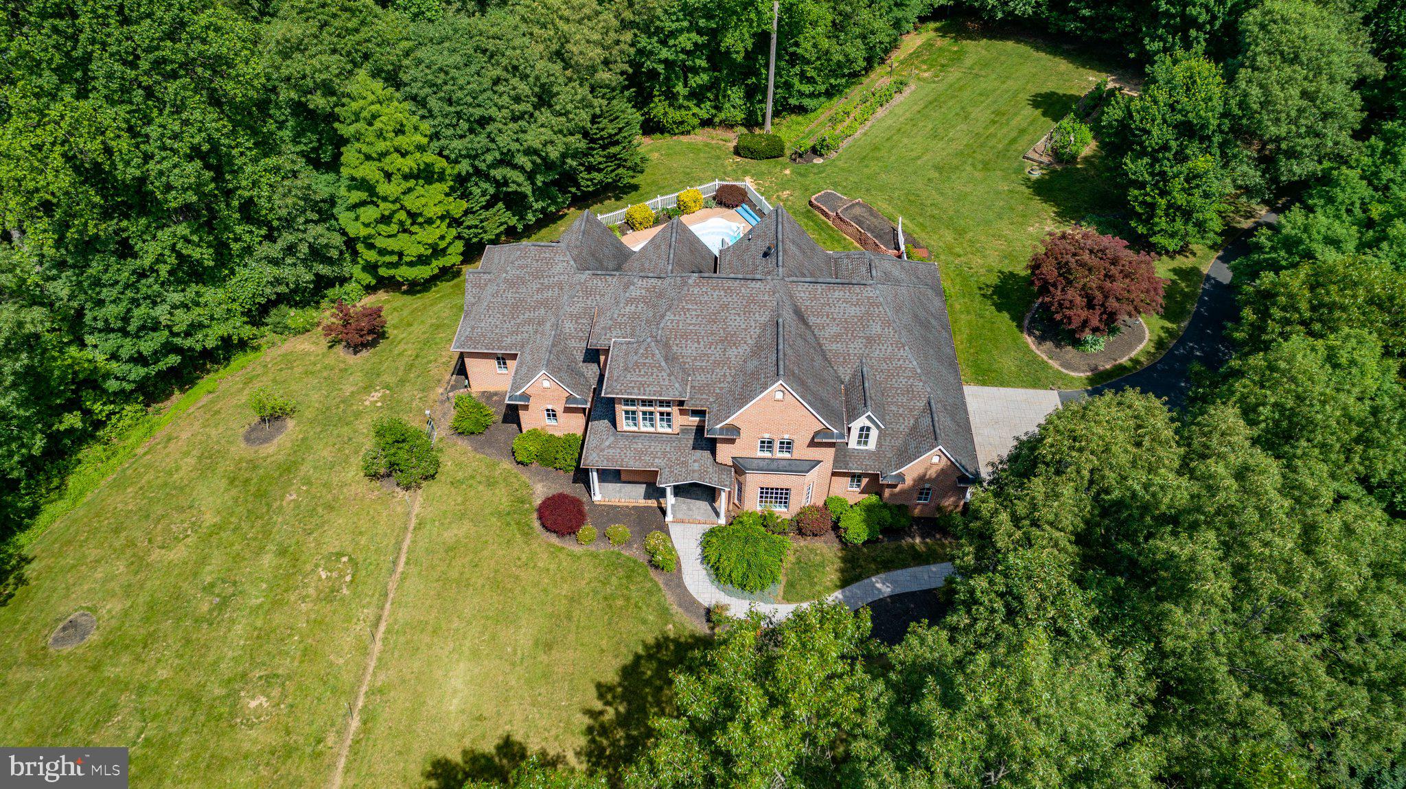 PEACOCK STATION - Residential