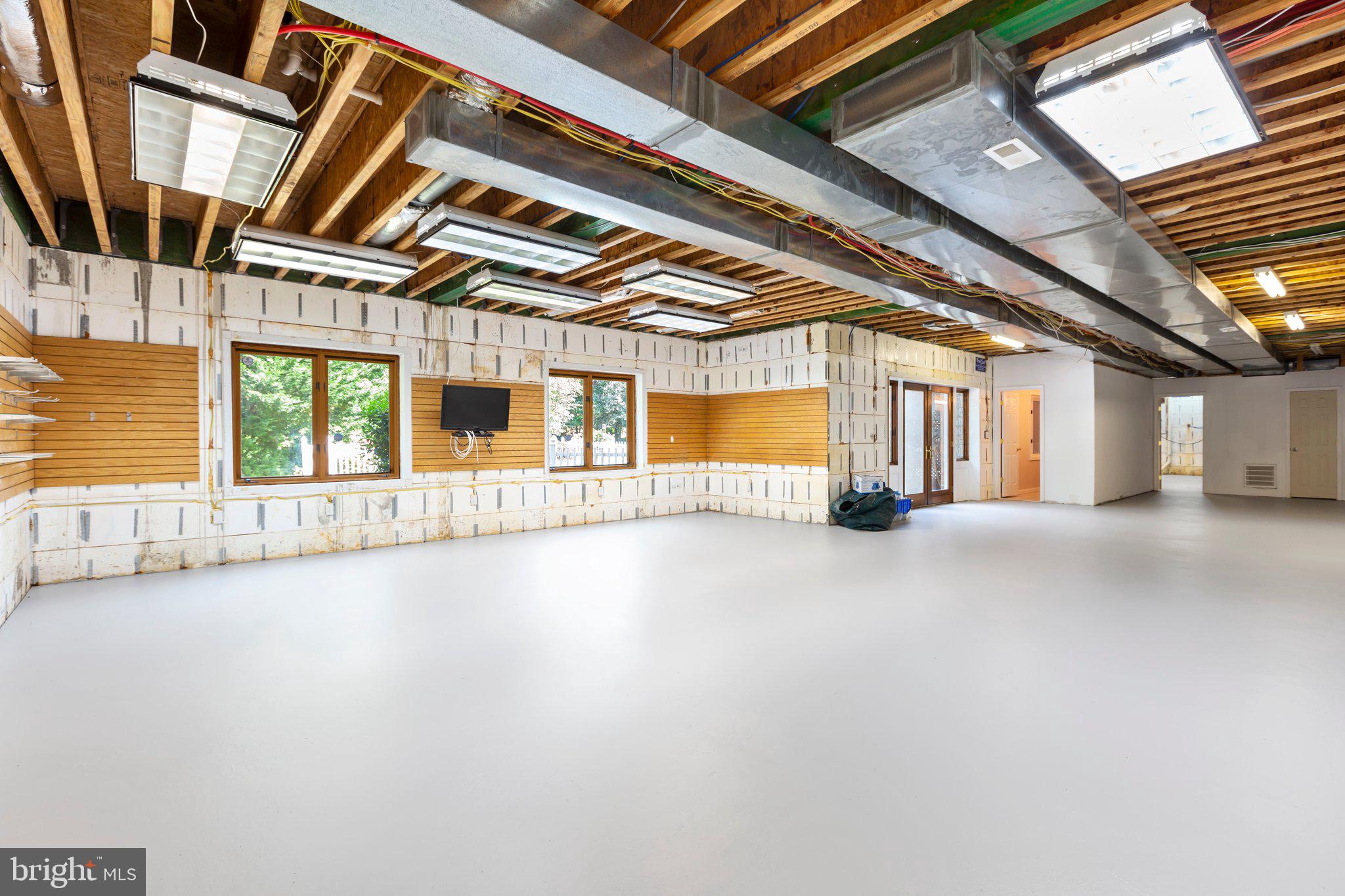 PEACOCK STATION - Residential