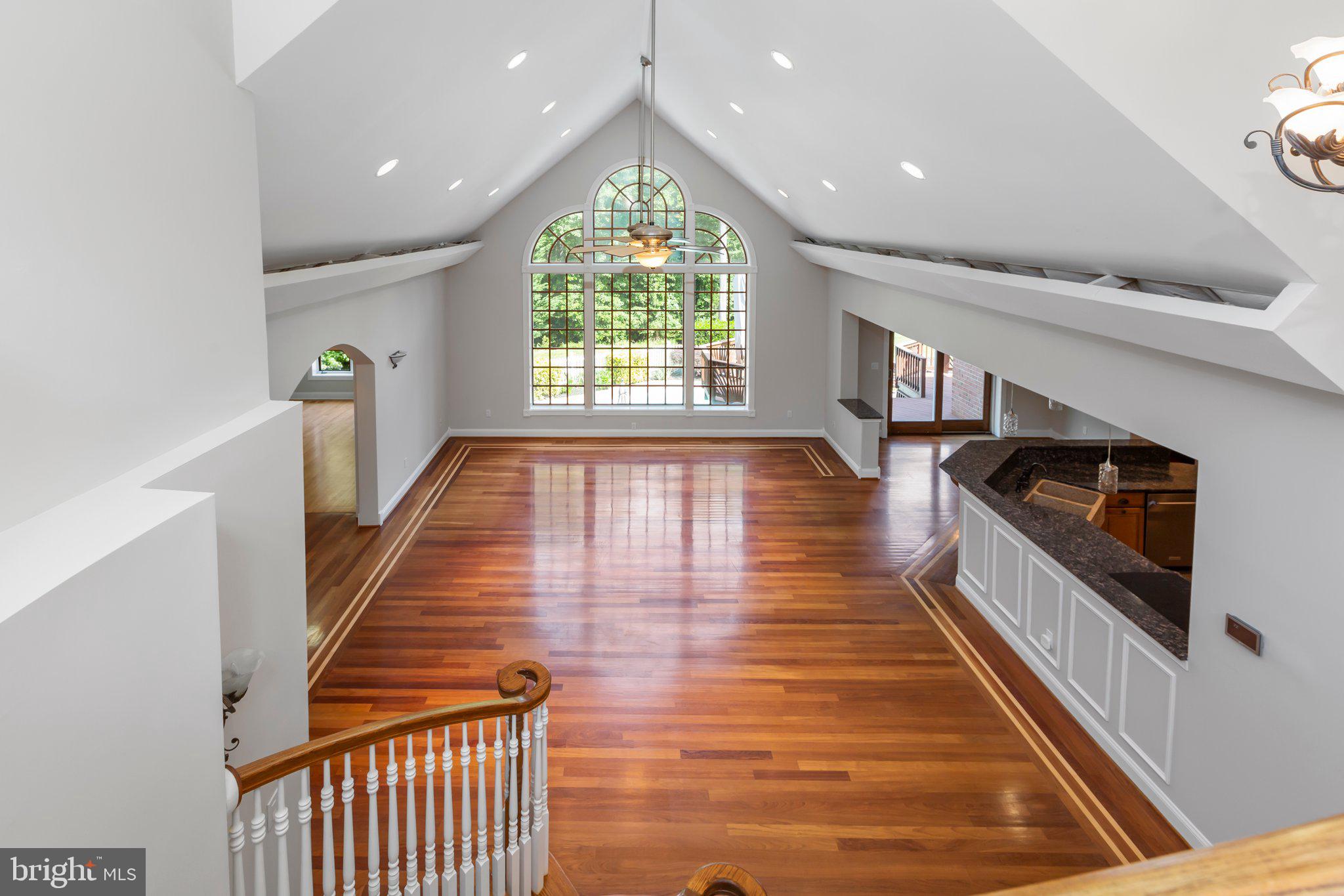 PEACOCK STATION - Residential