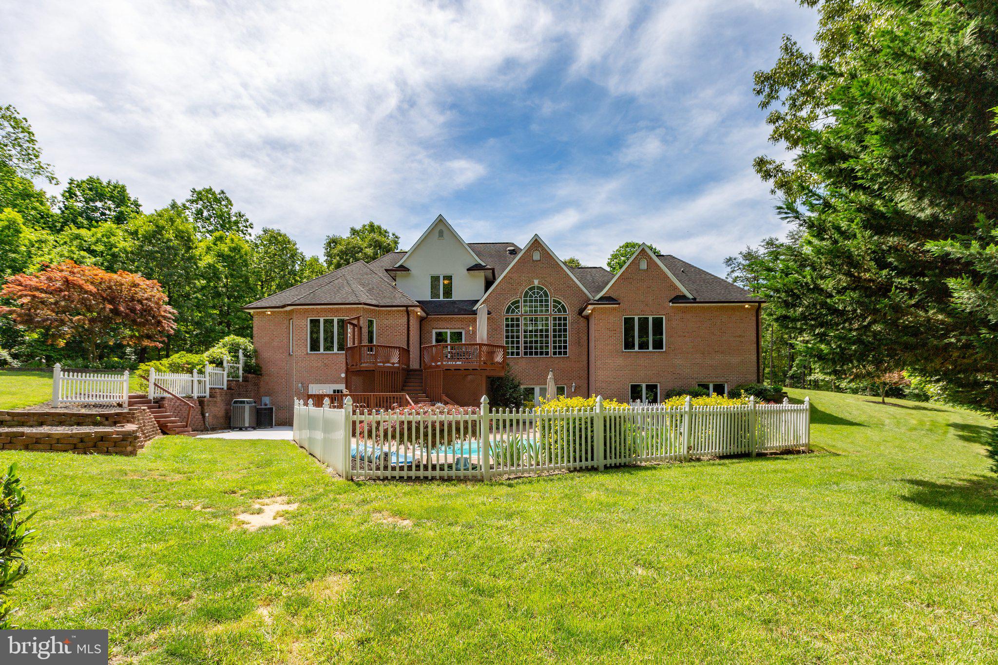 PEACOCK STATION - Residential