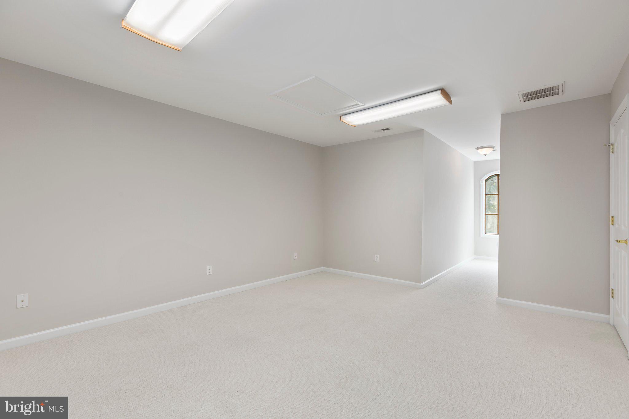 PEACOCK STATION - Residential