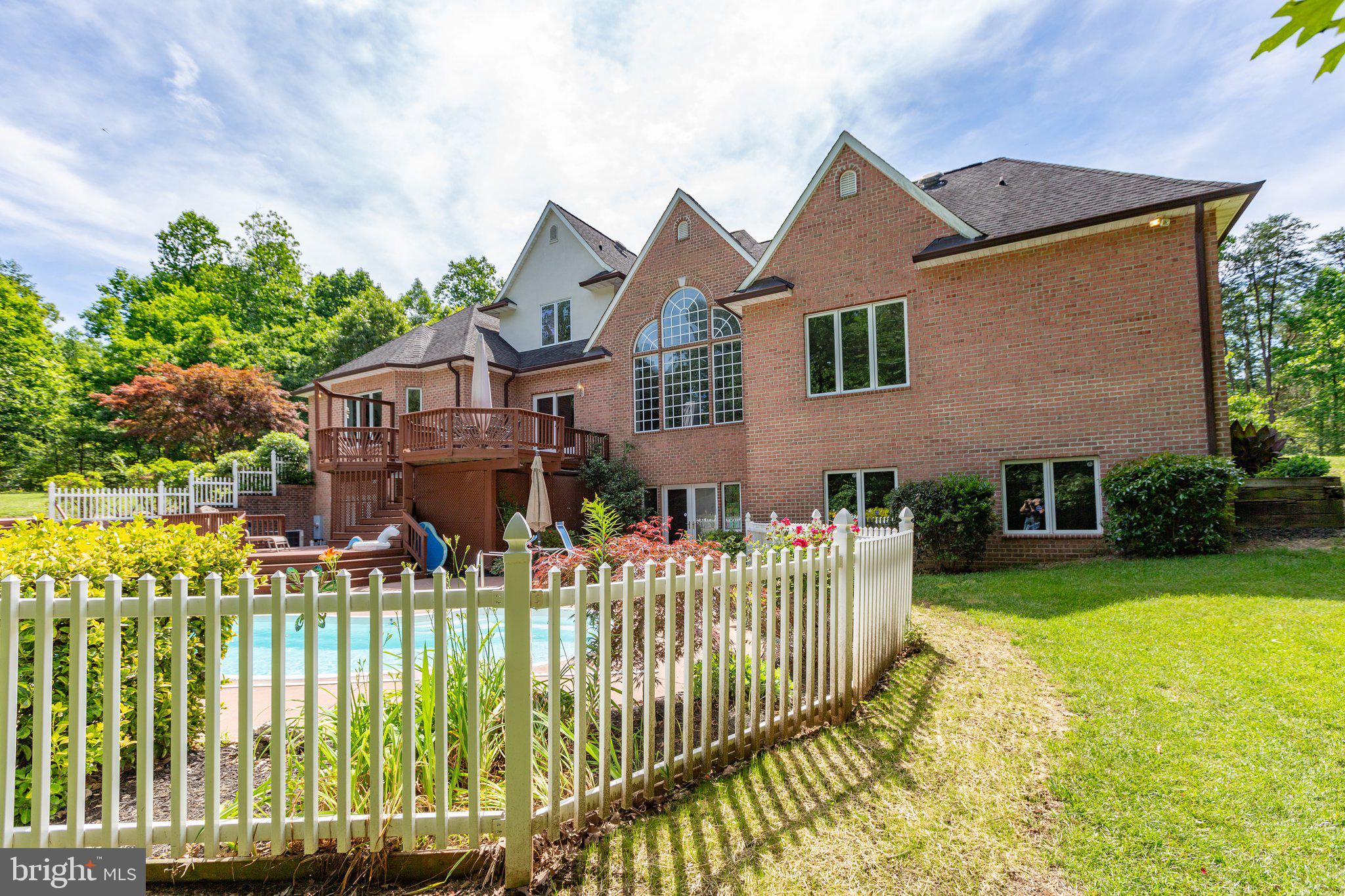 PEACOCK STATION - Residential