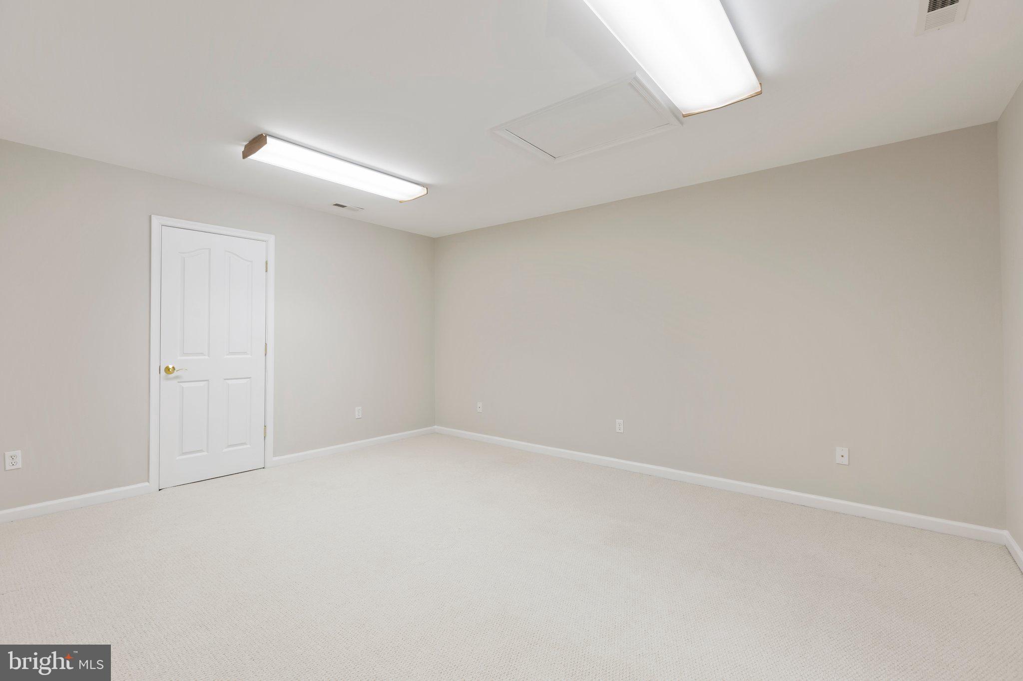 PEACOCK STATION - Residential