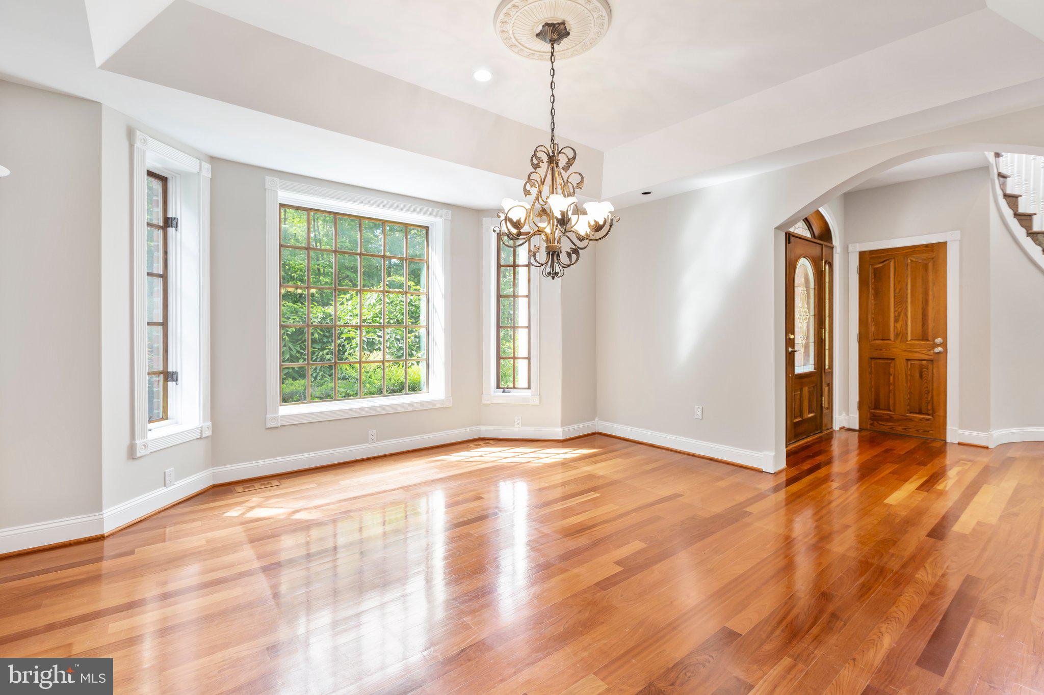 PEACOCK STATION - Residential