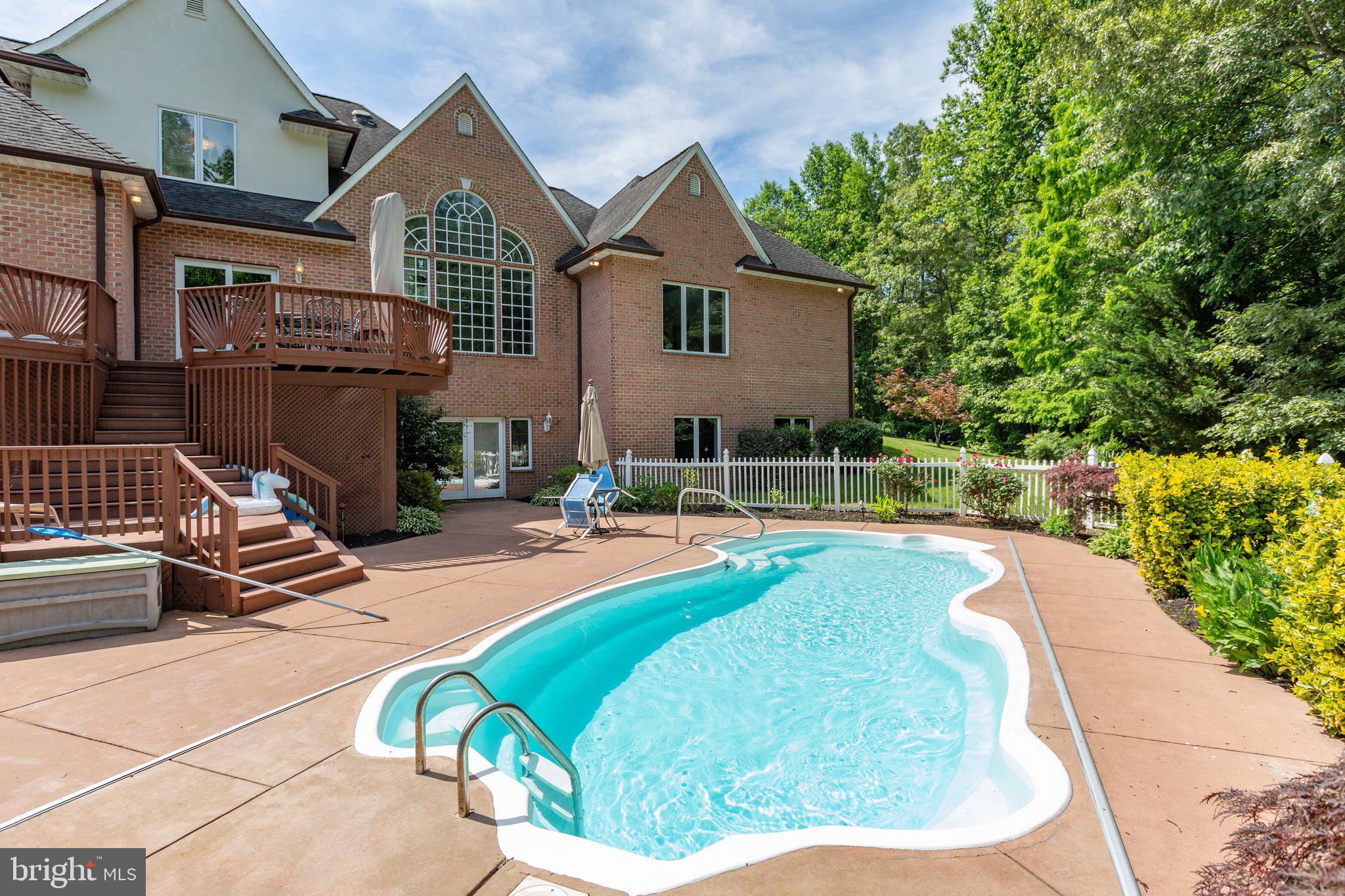 PEACOCK STATION - Residential