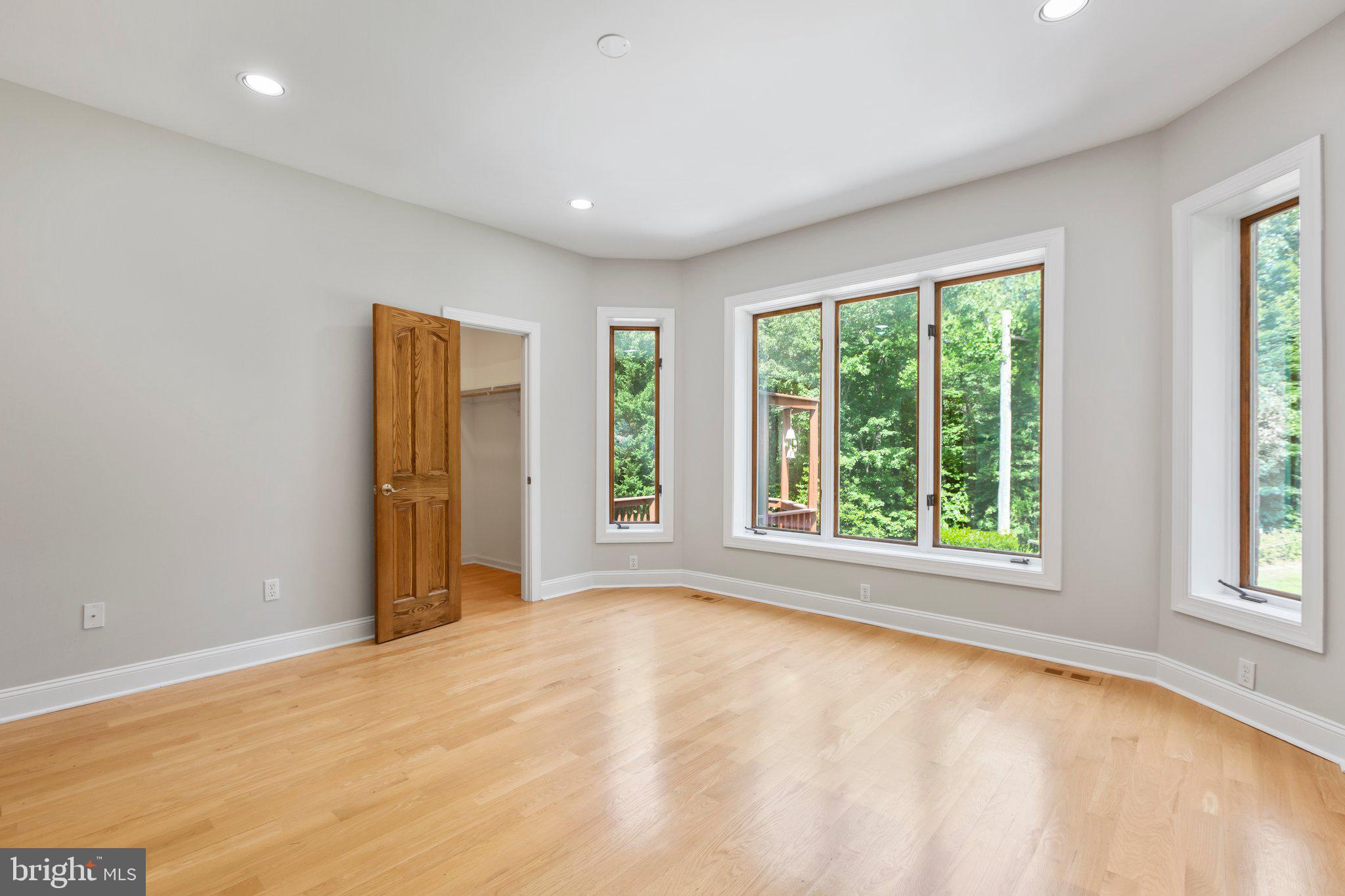 PEACOCK STATION - Residential