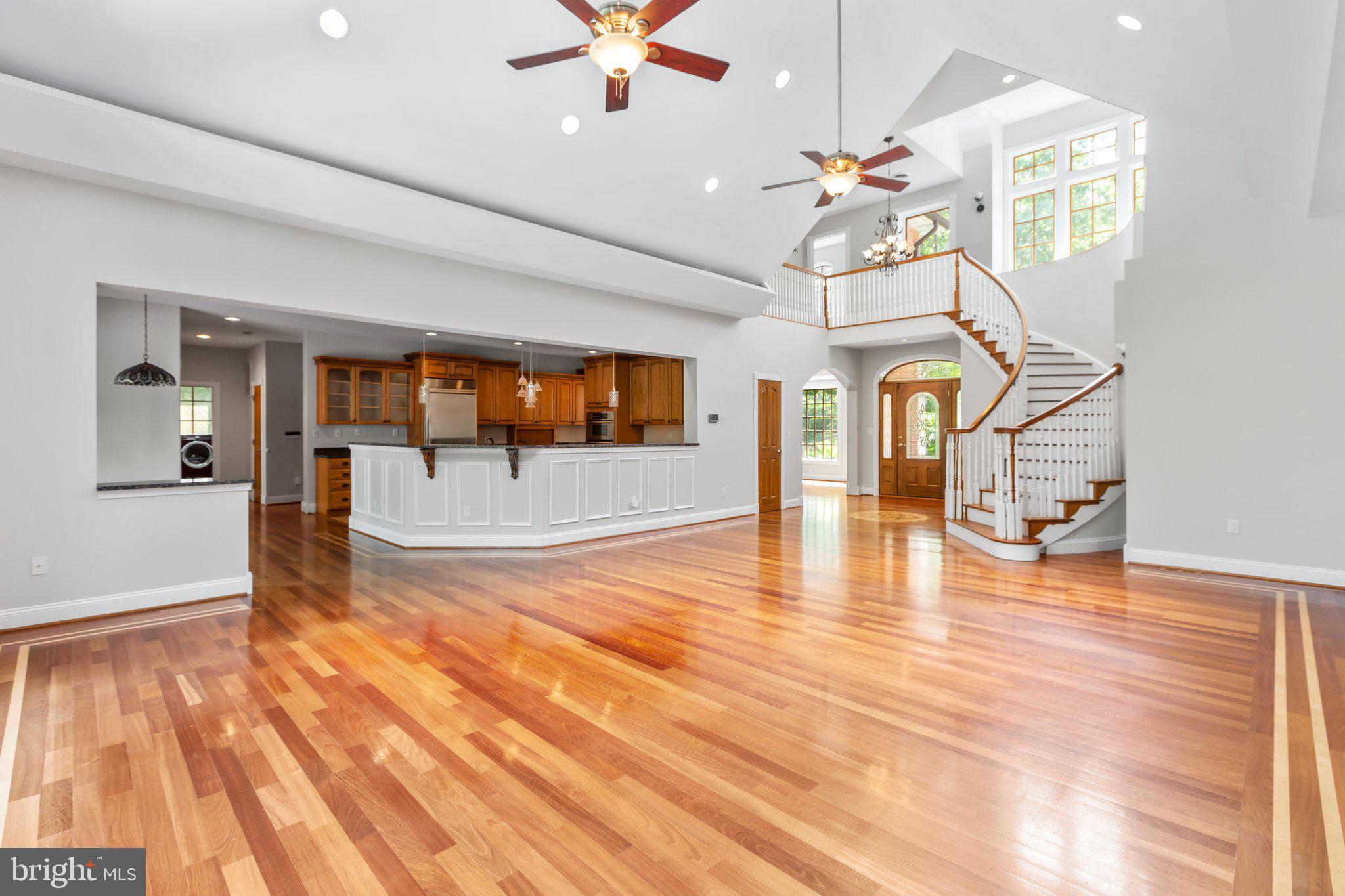 PEACOCK STATION - Residential