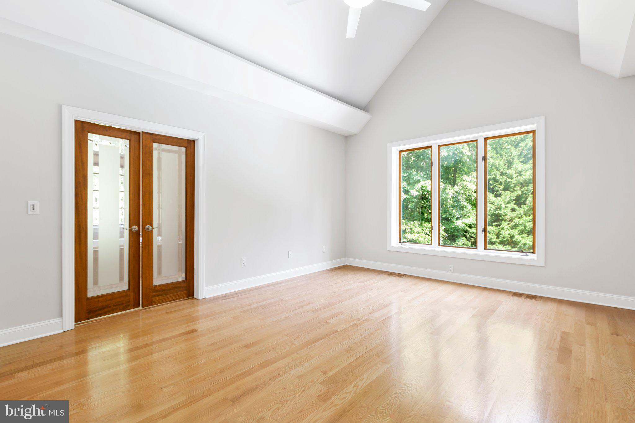 PEACOCK STATION - Residential