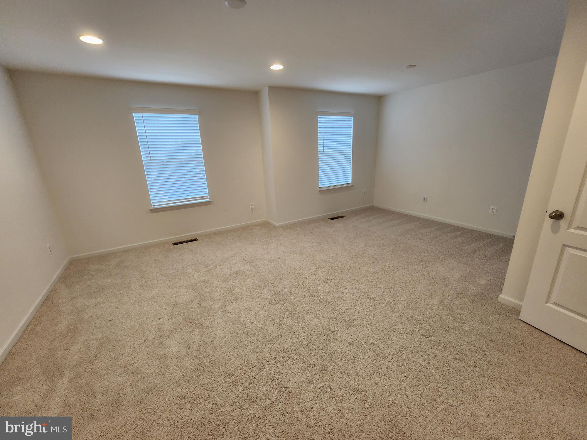 MARTINSBURG STATION - Residential Lease