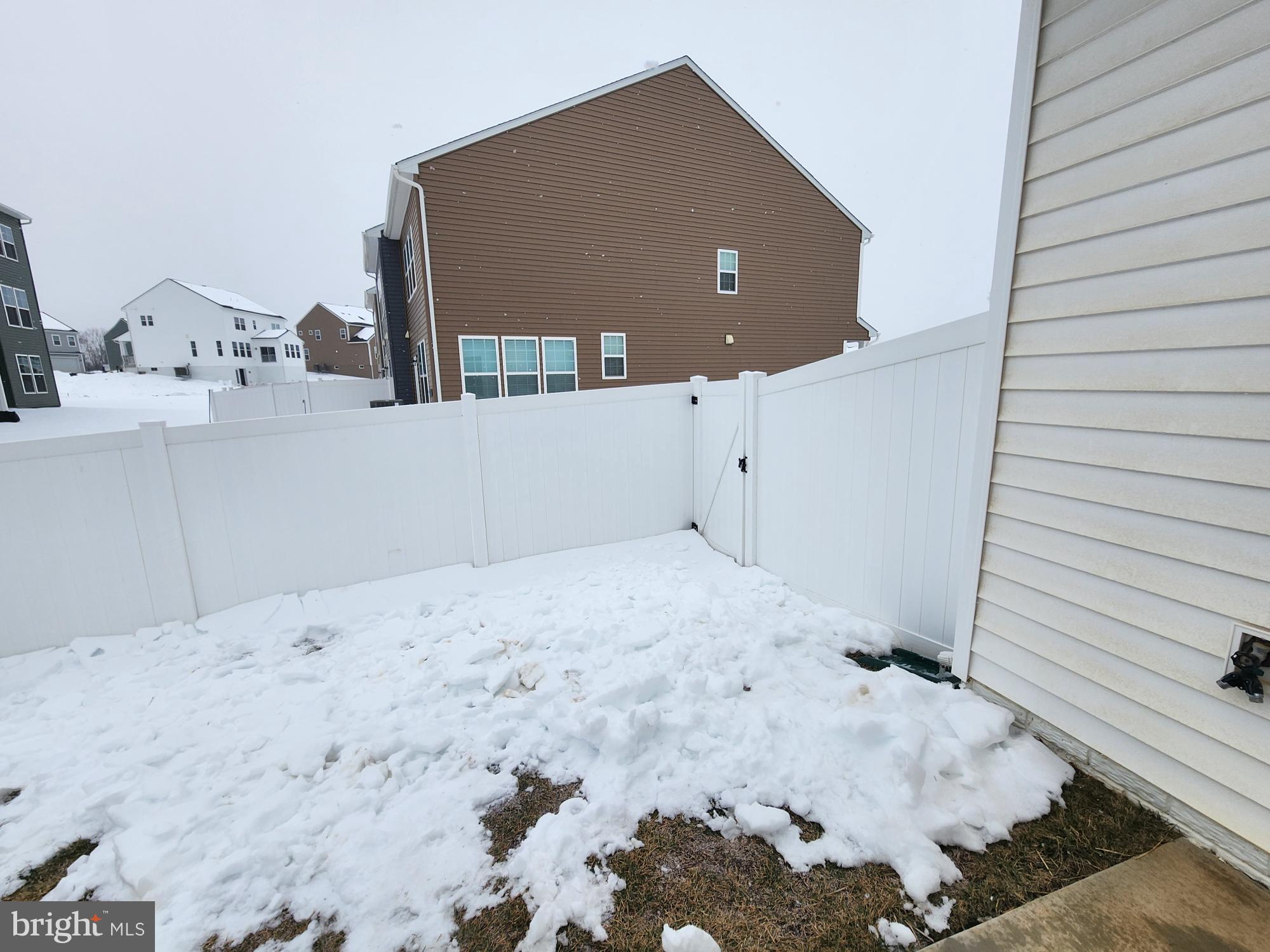 MARTINSBURG STATION - Residential Lease