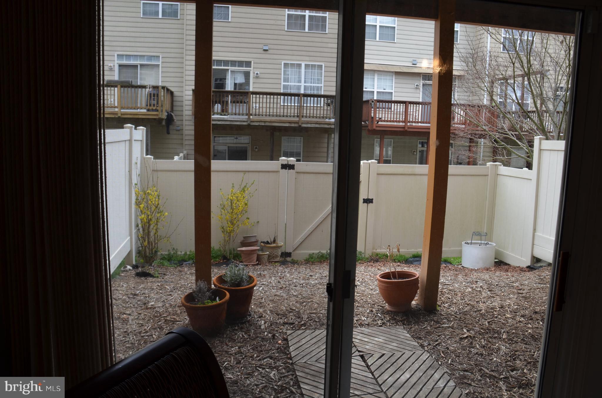 BELMONT CENTER - Residential Lease