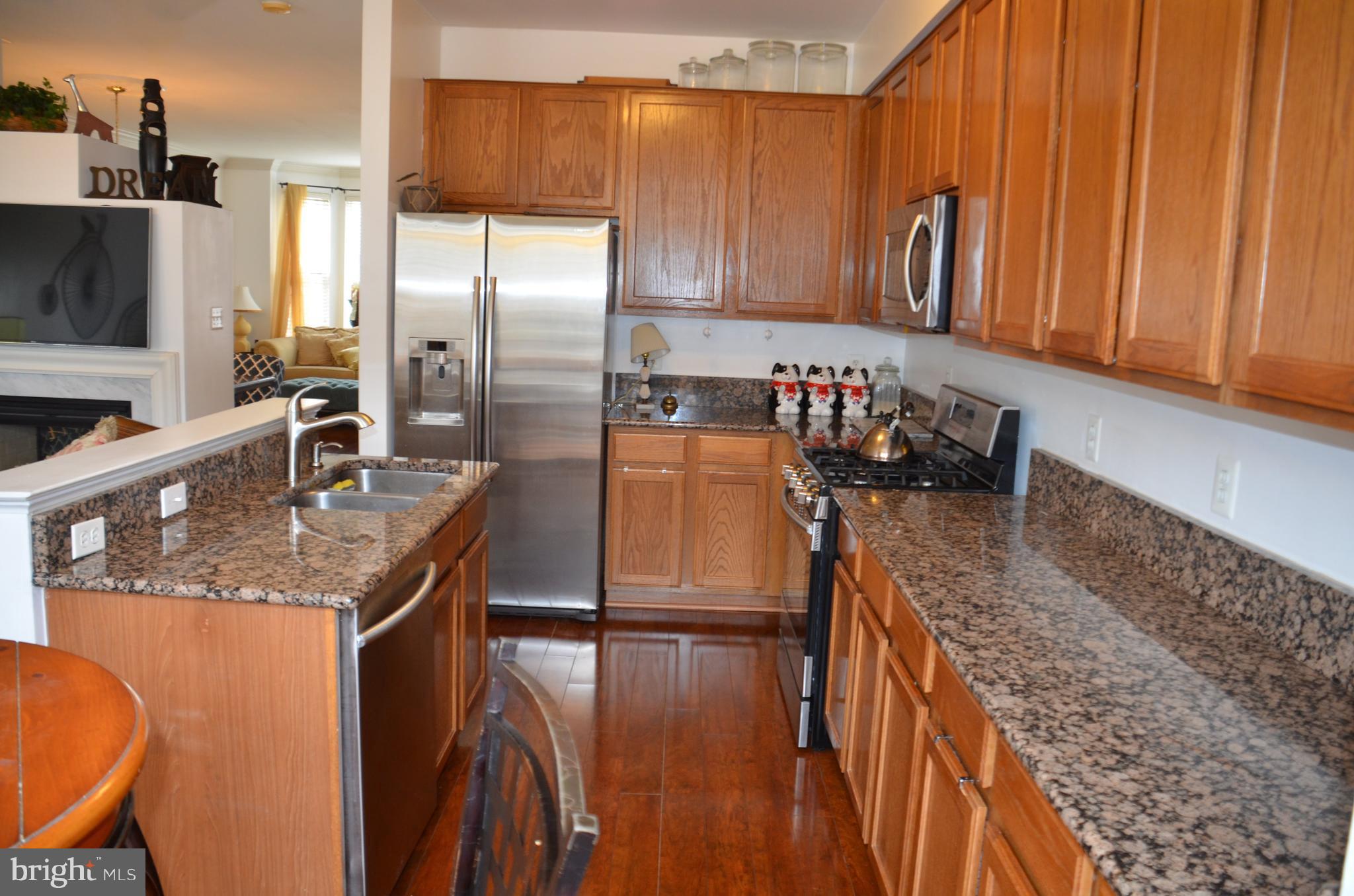 BELMONT CENTER - Residential Lease