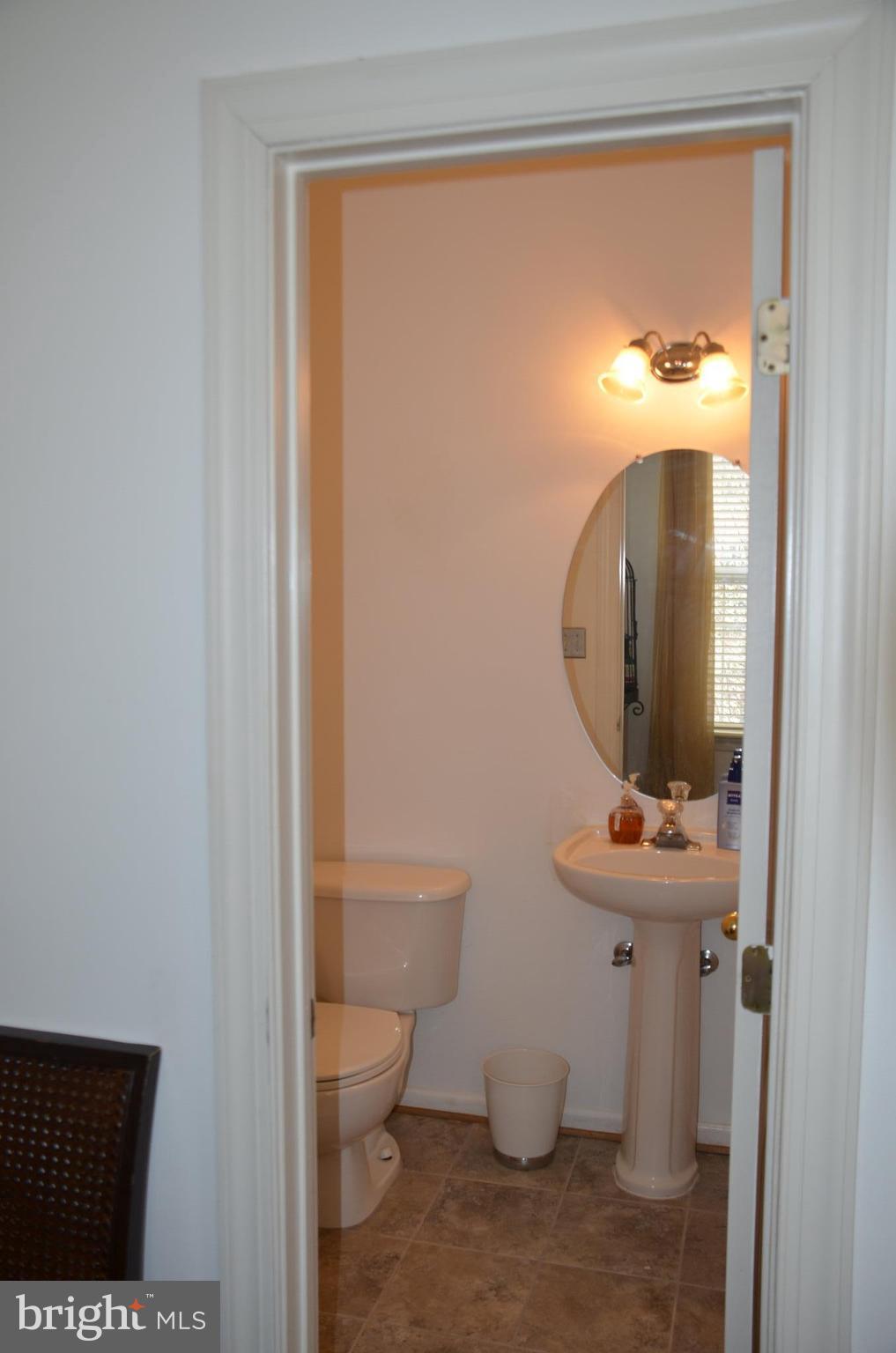BELMONT CENTER - Residential Lease