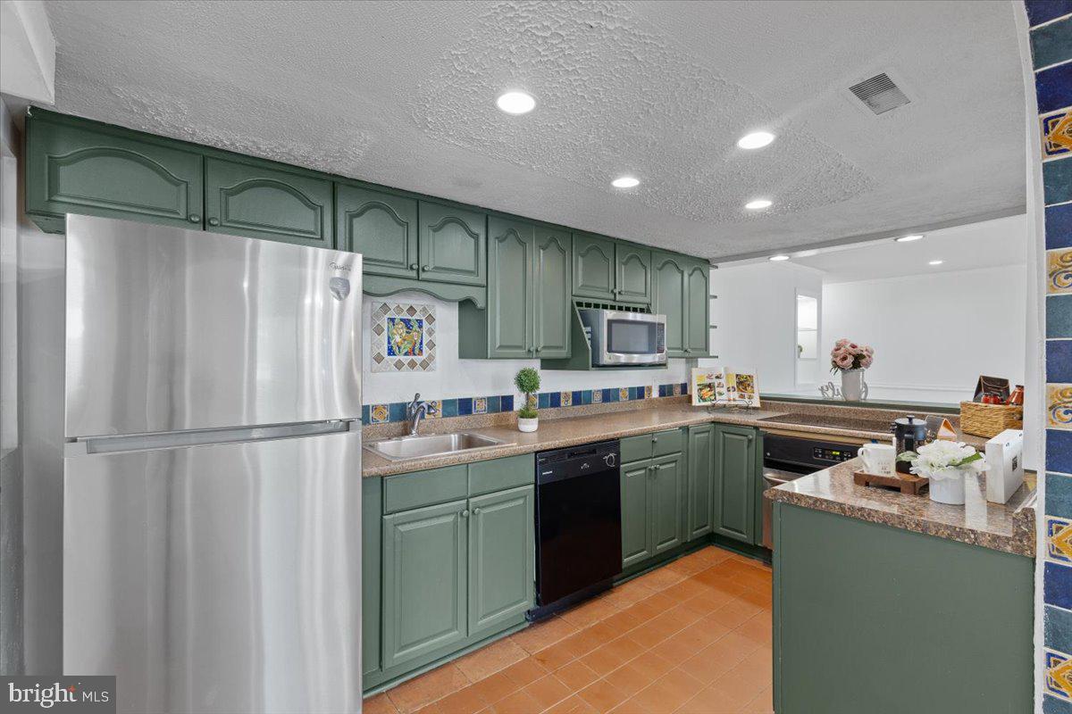 STAFFORD MEADOWS - Residential