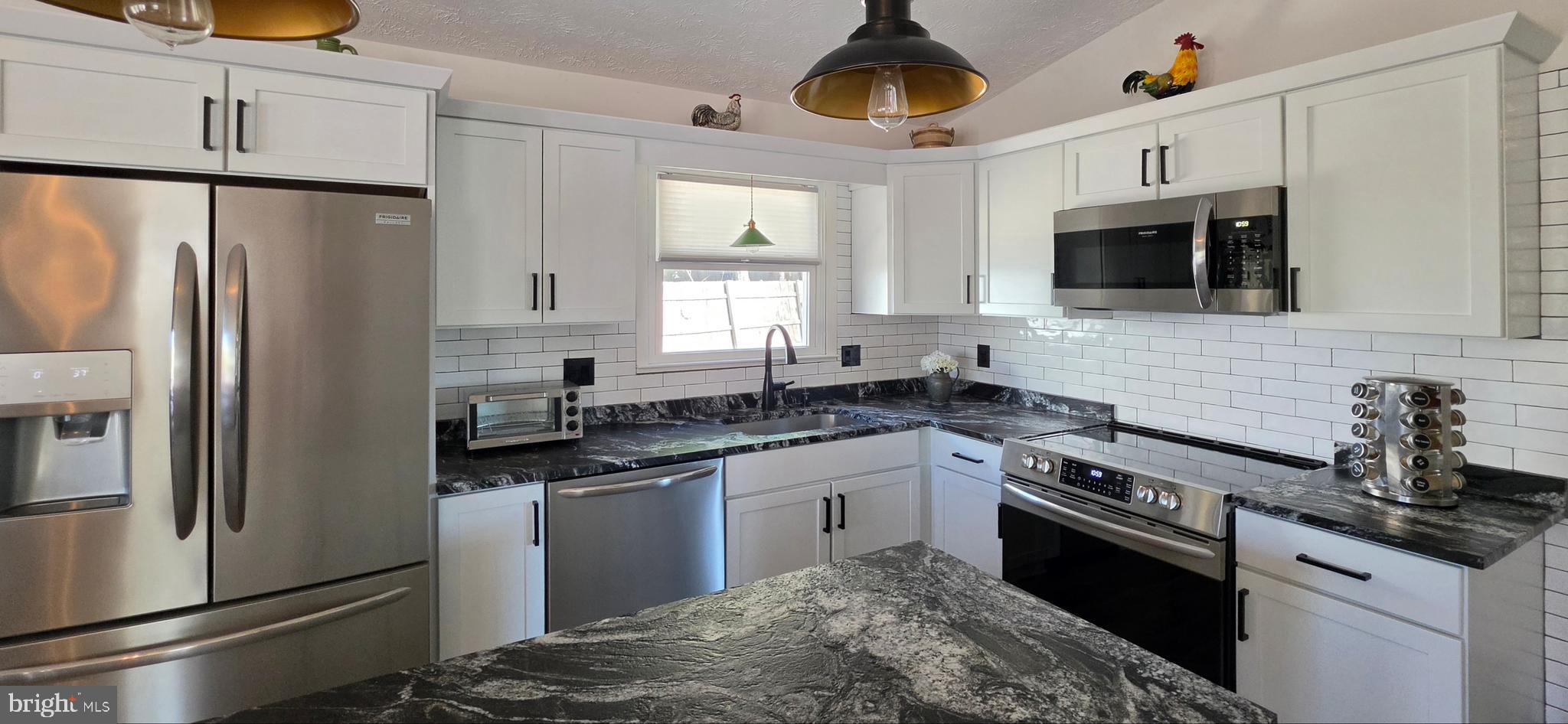 BLUE RIDGE SHORES - Residential