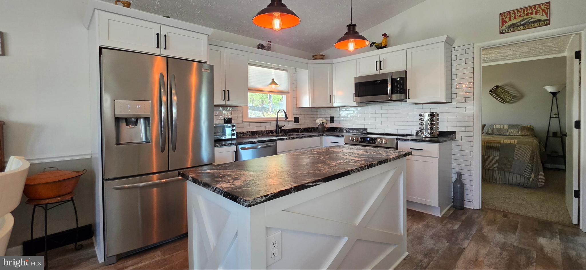 BLUE RIDGE SHORES - Residential