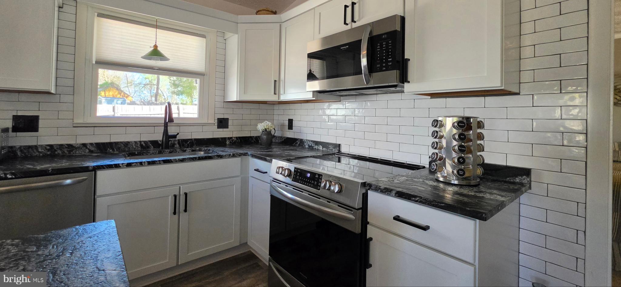 BLUE RIDGE SHORES - Residential