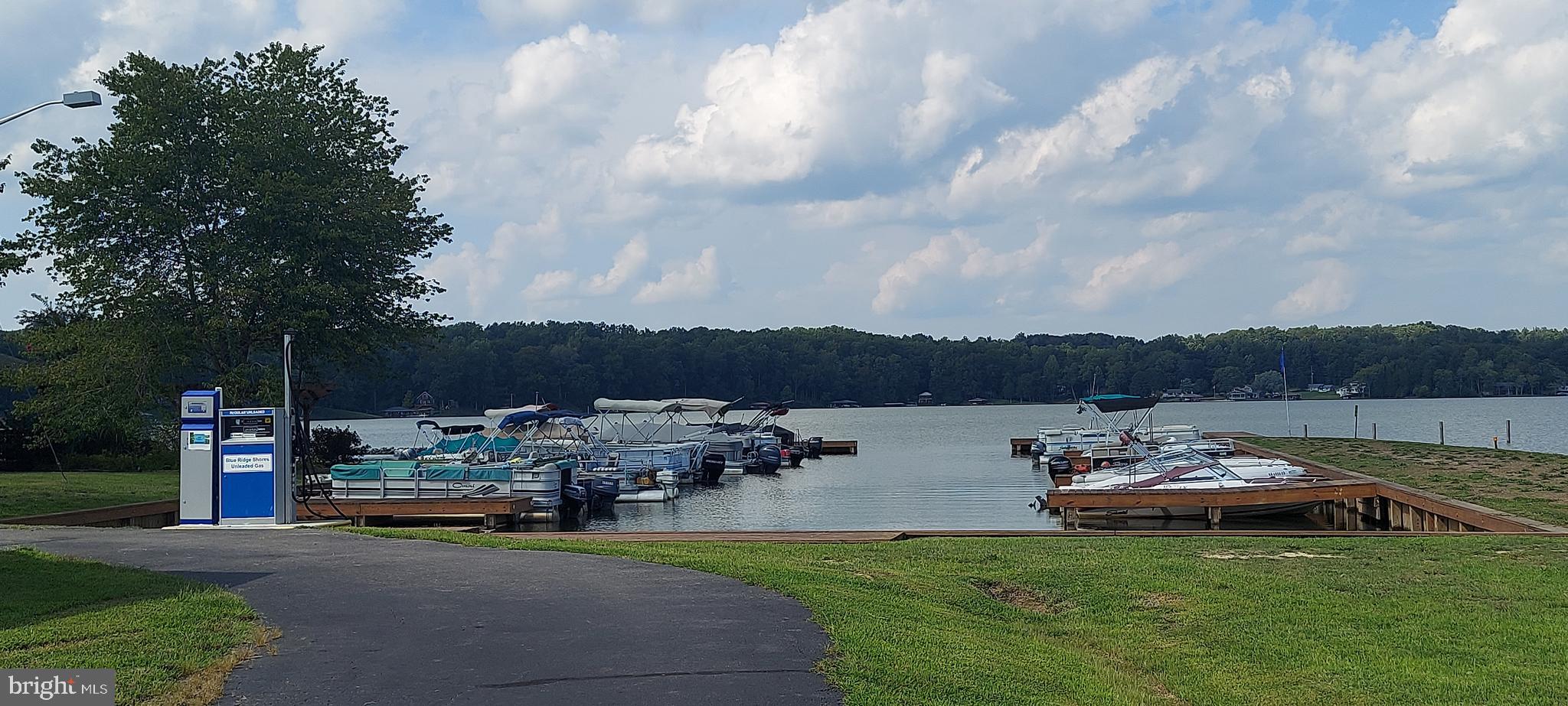 BLUE RIDGE SHORES - Residential