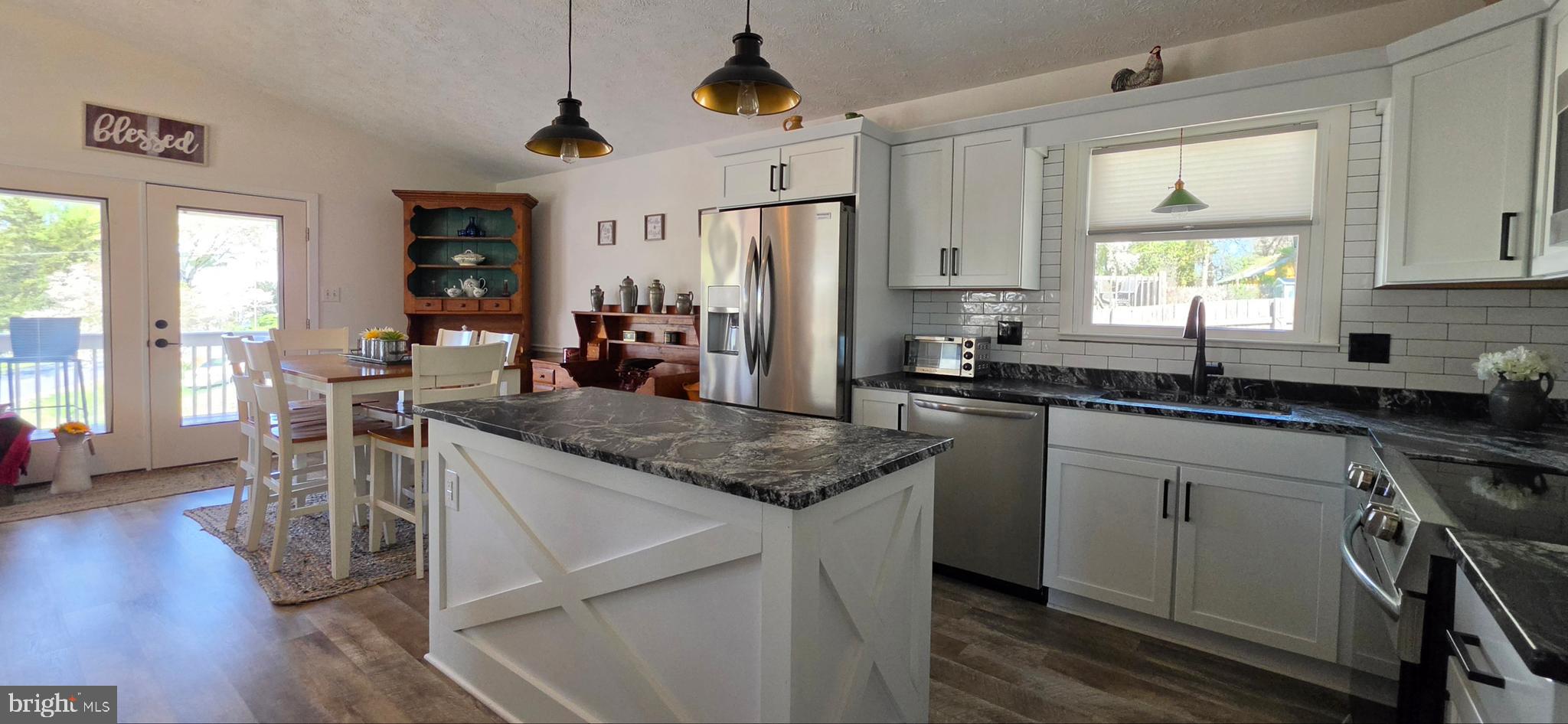 BLUE RIDGE SHORES - Residential