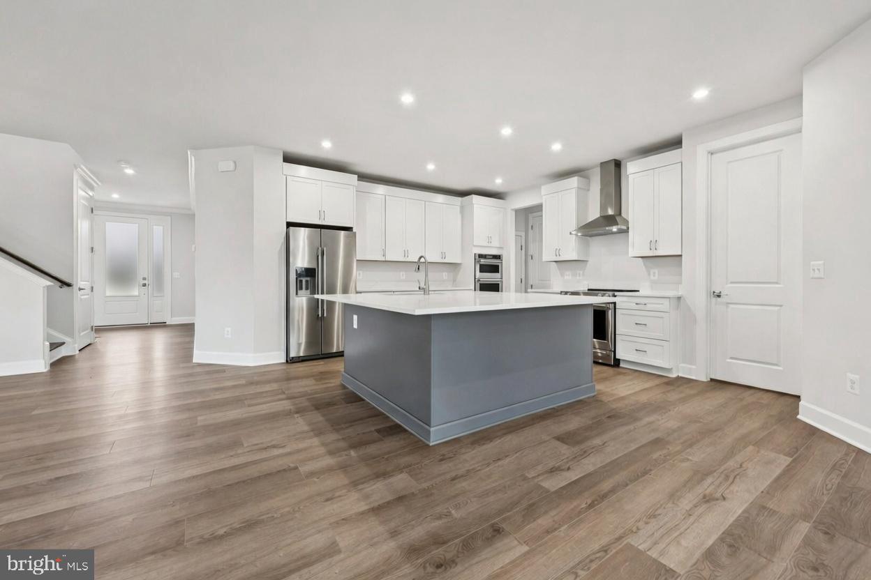 JEFFERSON SQUARE - Residential