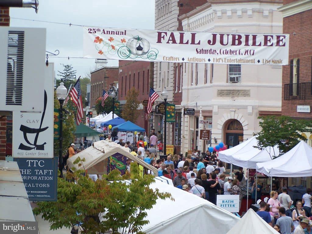JEFFERSON SQUARE - Residential