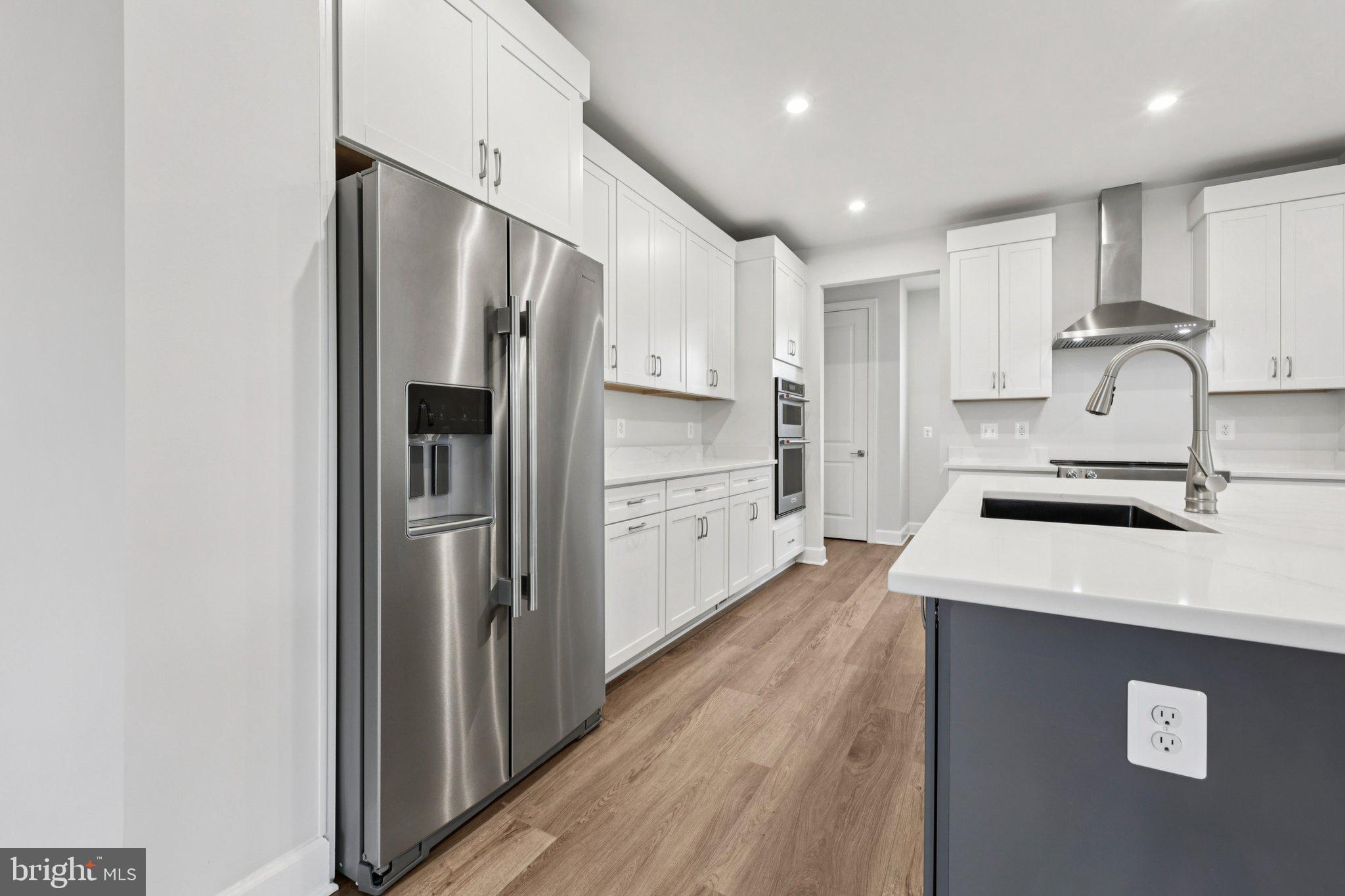 JEFFERSON SQUARE - Residential