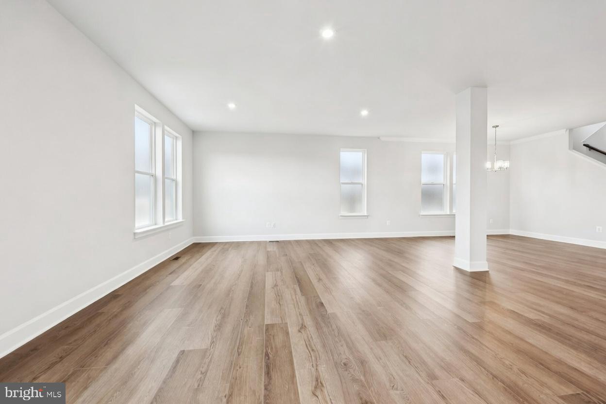 JEFFERSON SQUARE - Residential