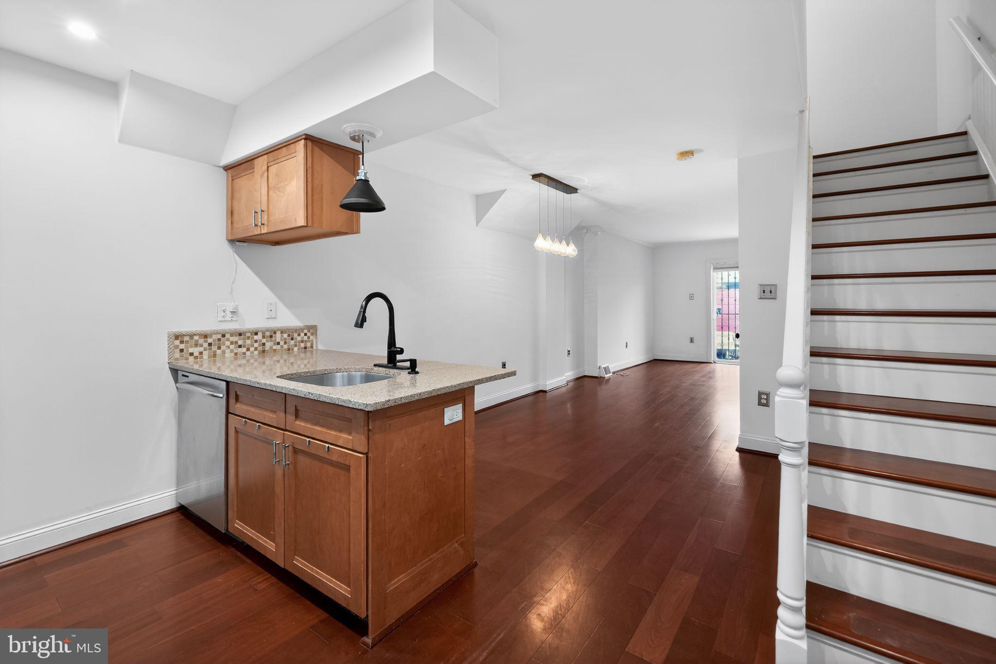 GRADUATE HOSPITAL - Residential