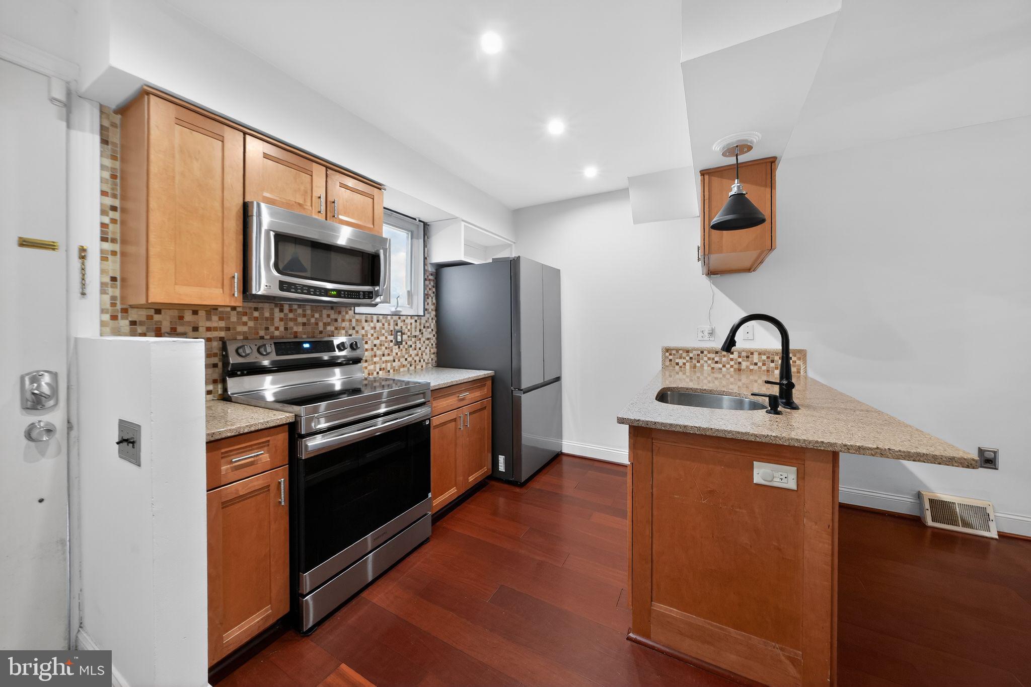 GRADUATE HOSPITAL - Residential