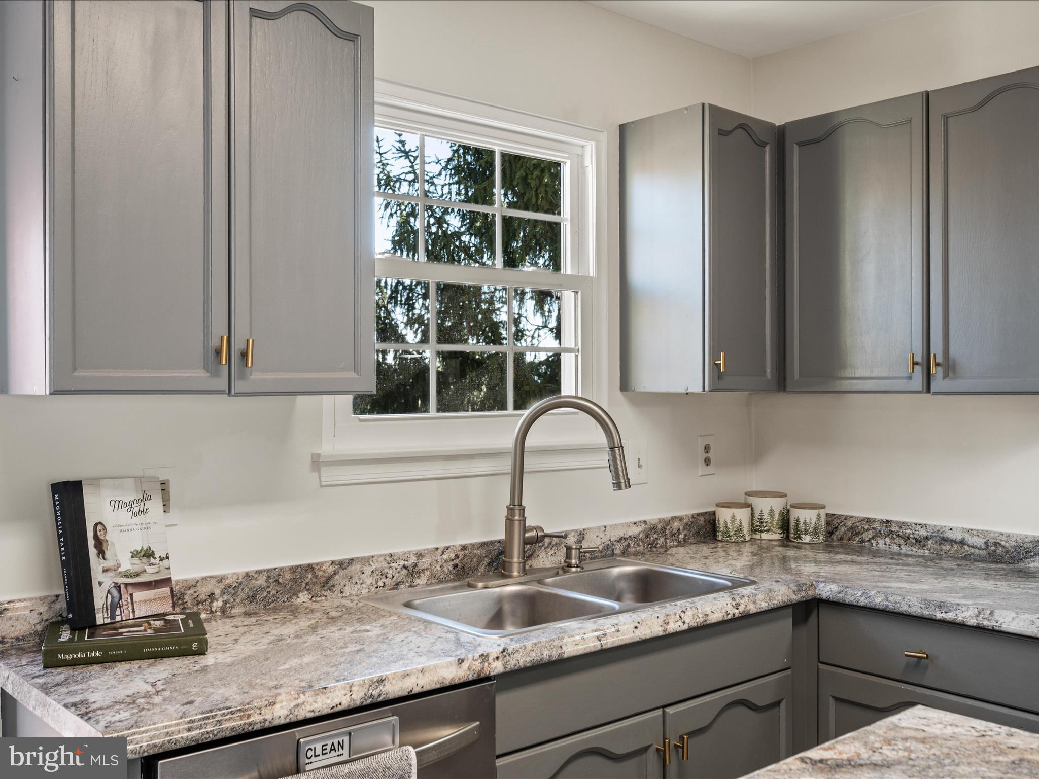 WOODSTONE - Residential