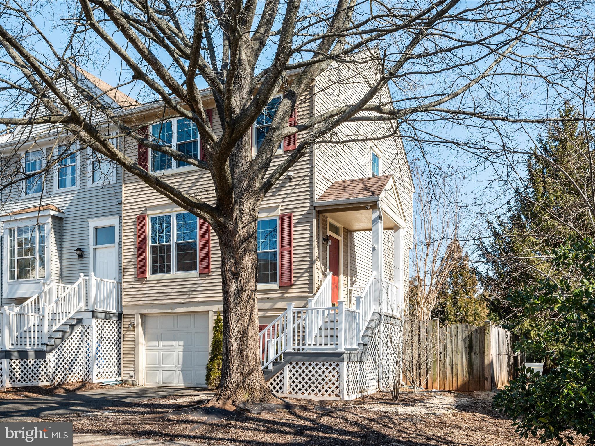 WOODSTONE - Residential