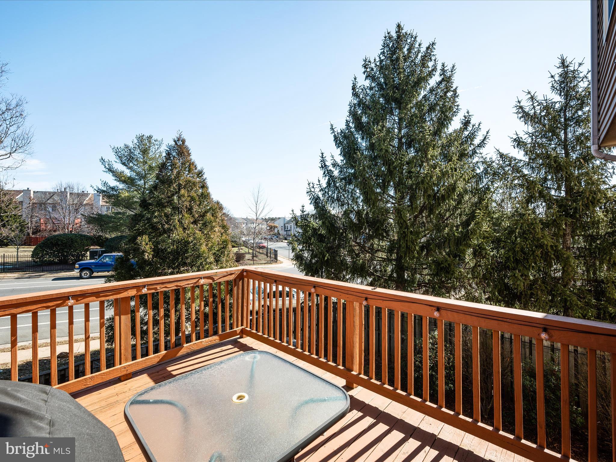 WOODSTONE - Residential