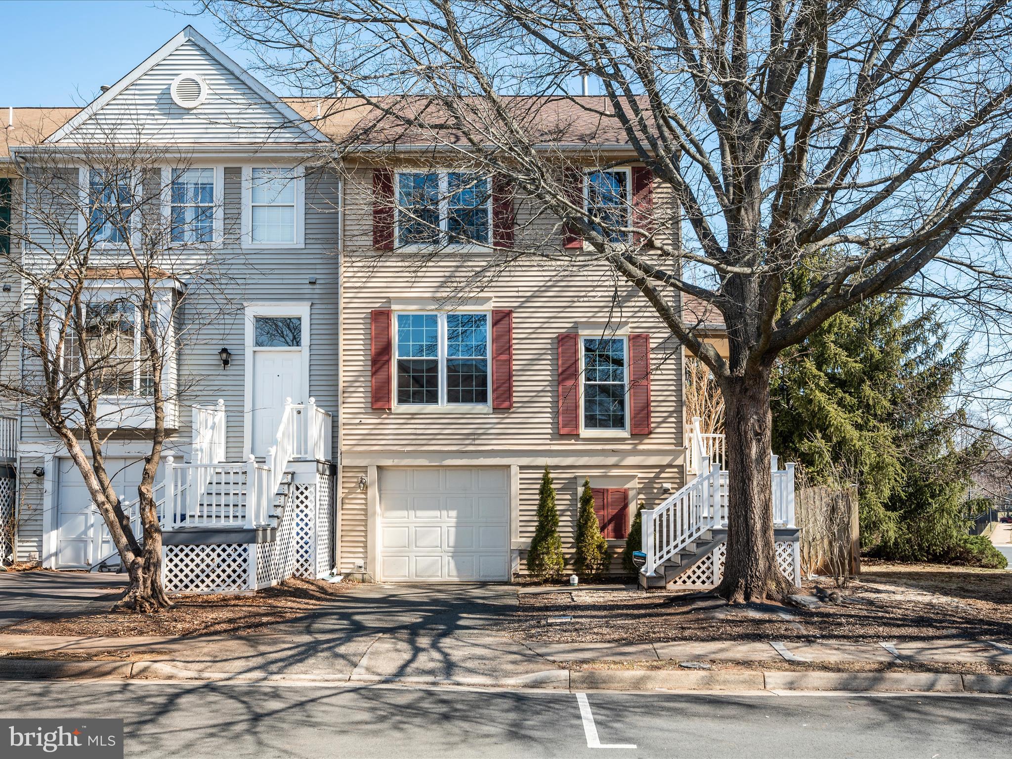 WOODSTONE - Residential