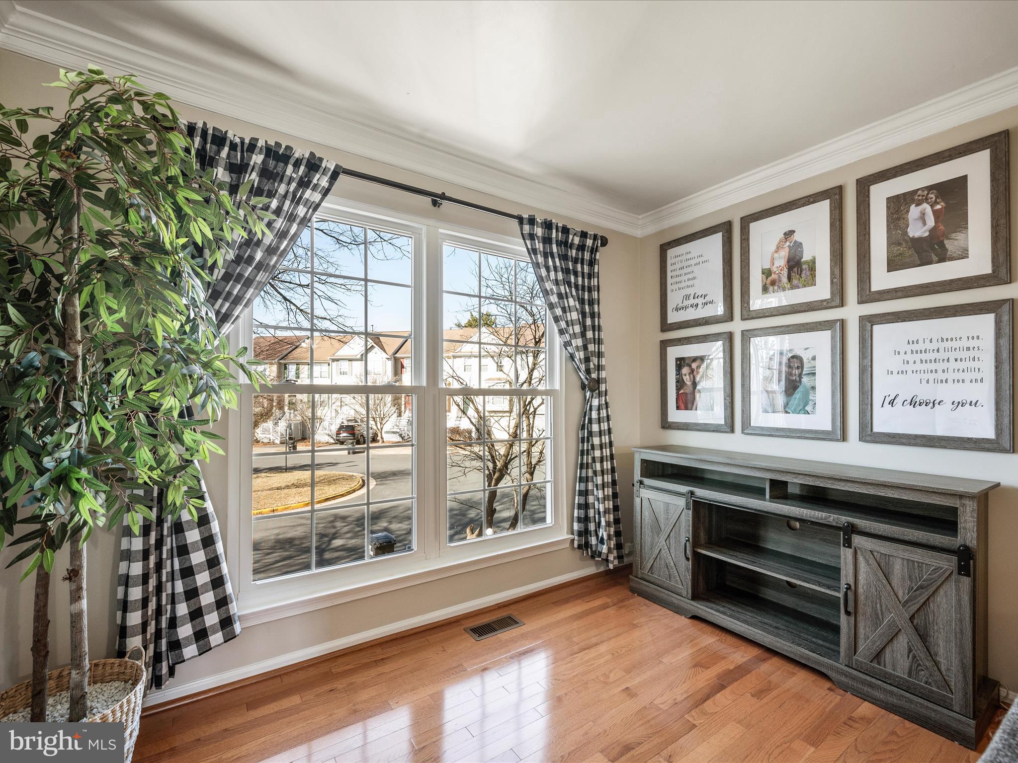 WOODSTONE - Residential