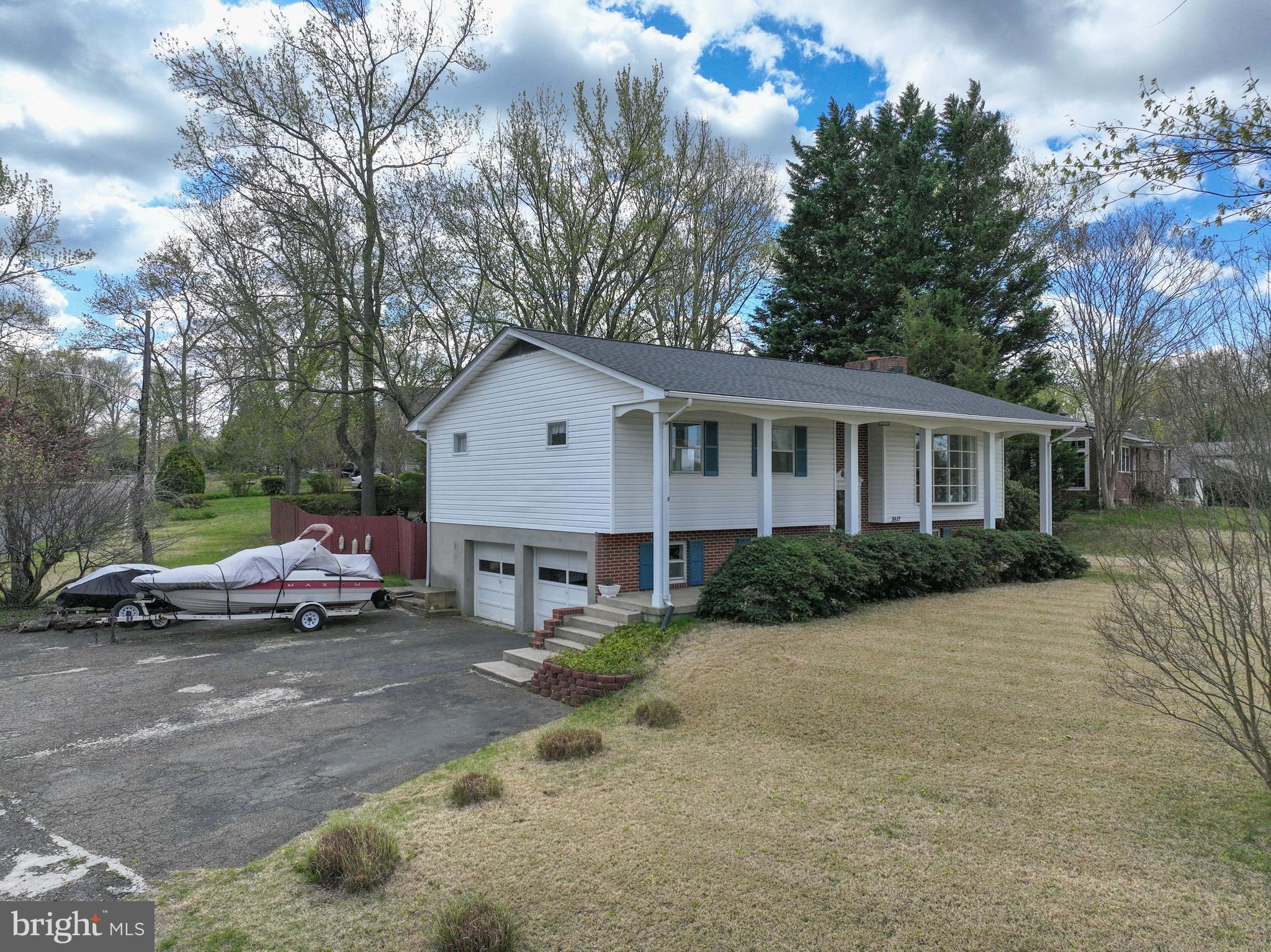 LOCH HAVEN BEACH - Residential