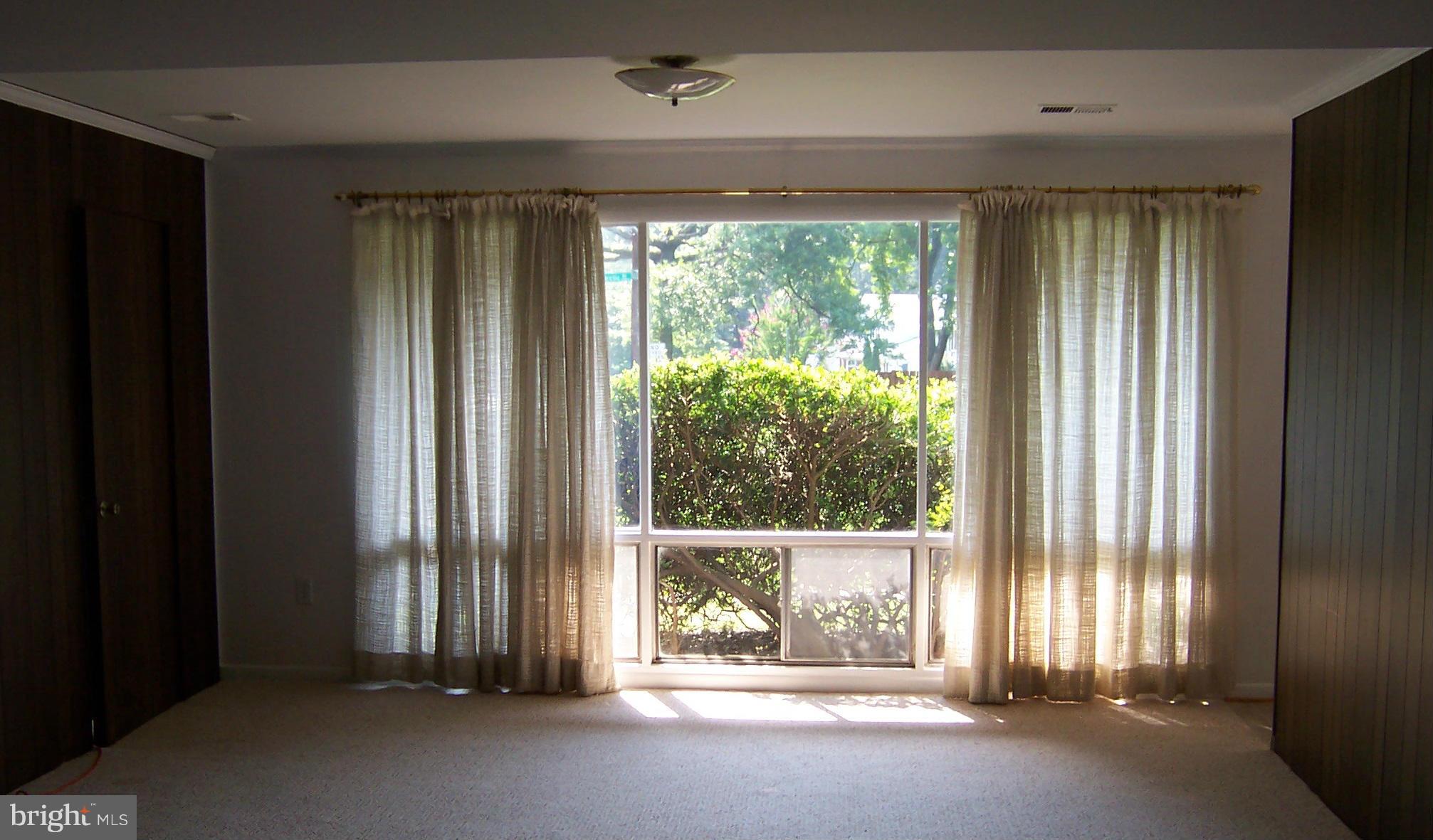 BEL PRE WOODS - Residential Lease