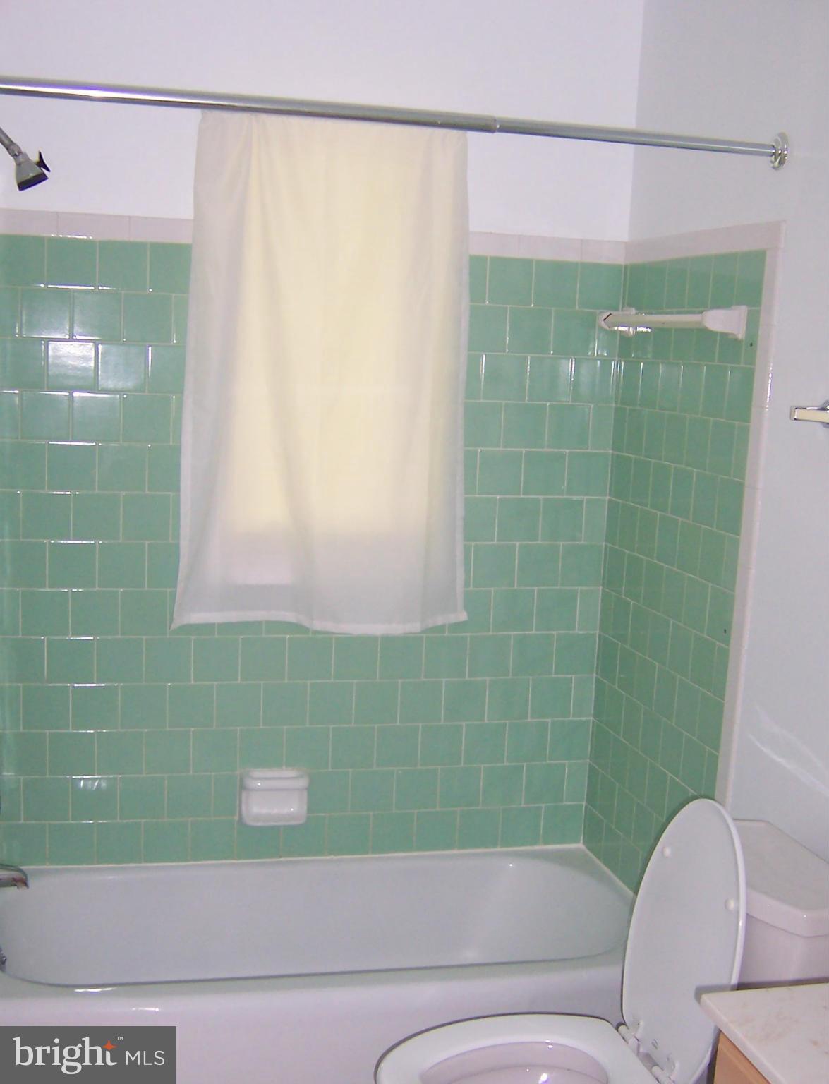 BEL PRE WOODS - Residential Lease