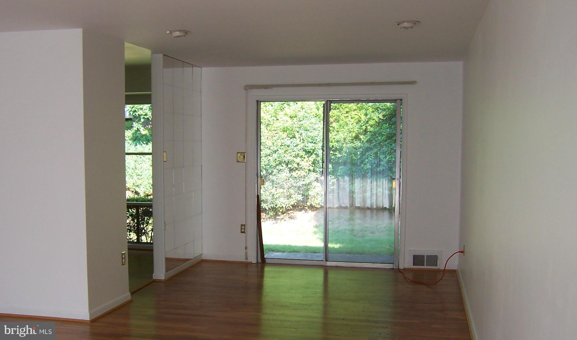 BEL PRE WOODS - Residential Lease