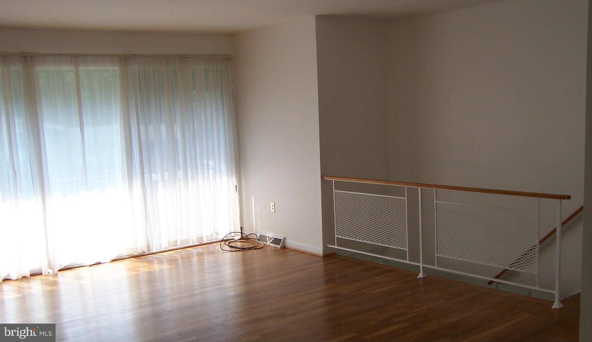 BEL PRE WOODS - Residential Lease